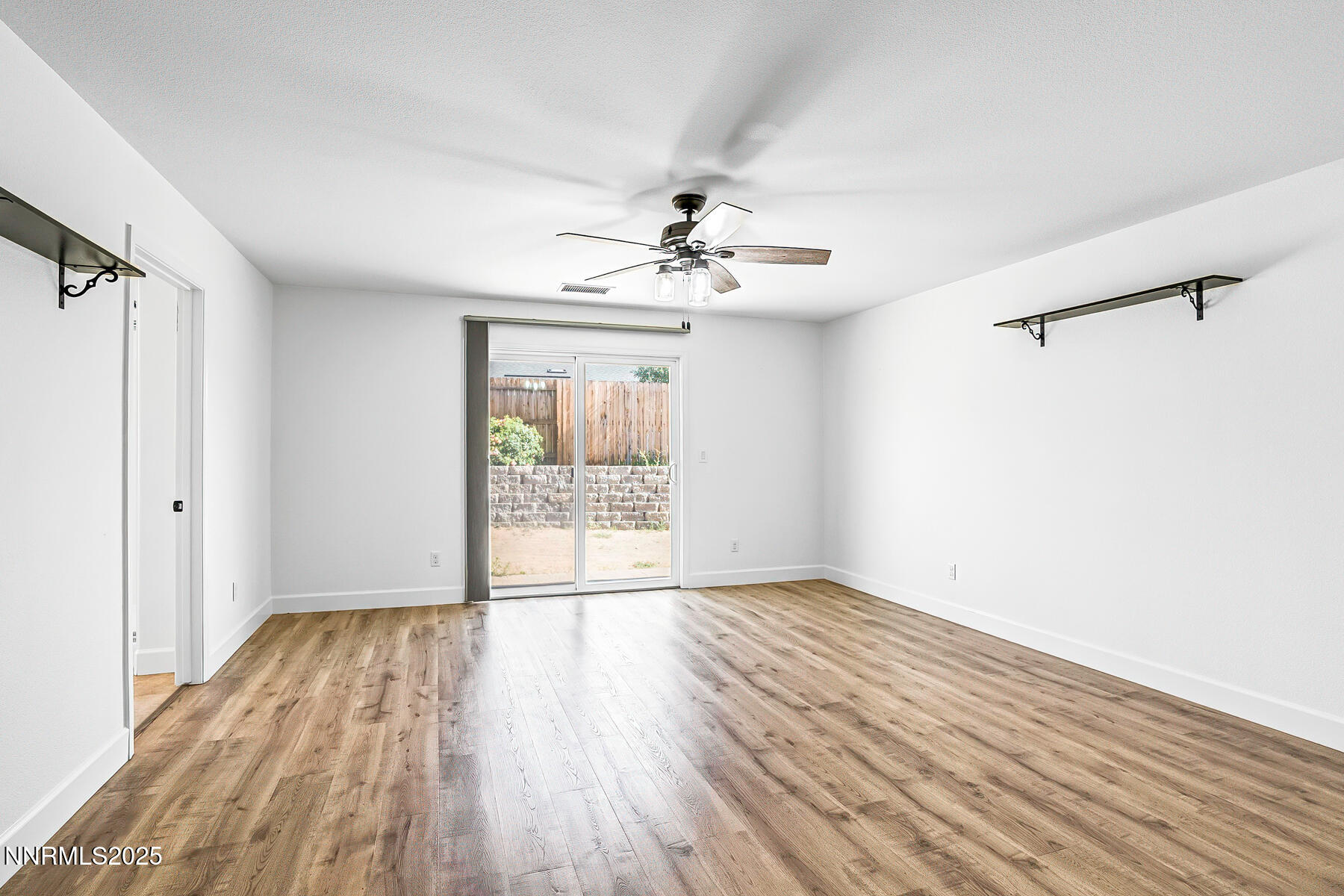 1390 Tule Peak Circle