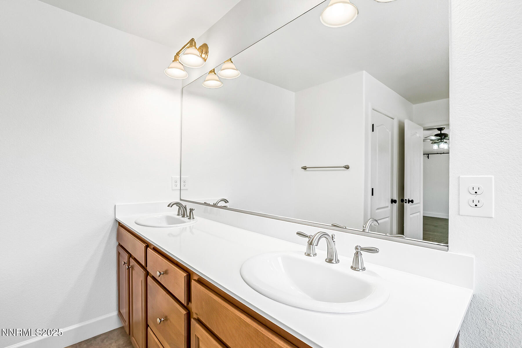 1390 Tule Peak Circle