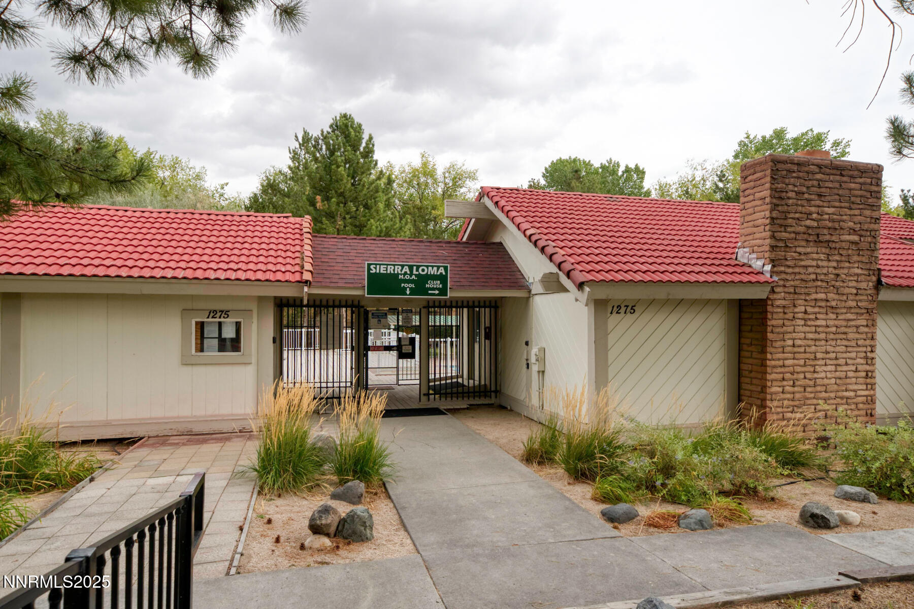 1270 Searchlite Court