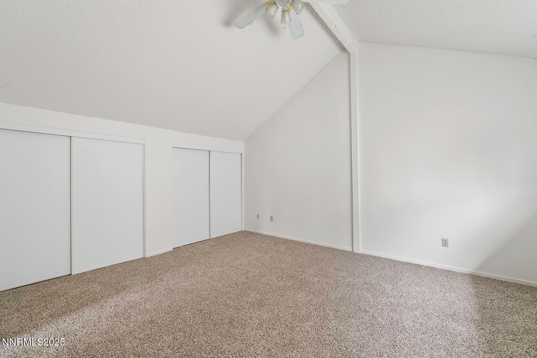 1270 Searchlite Court