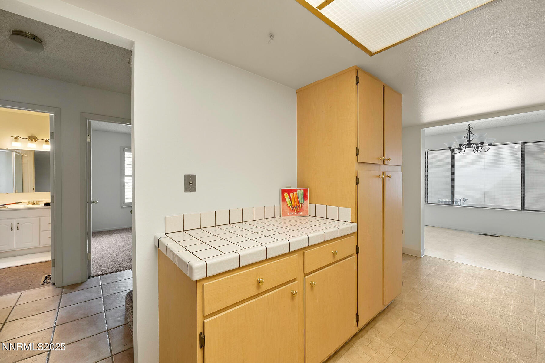 1270 Searchlite Court