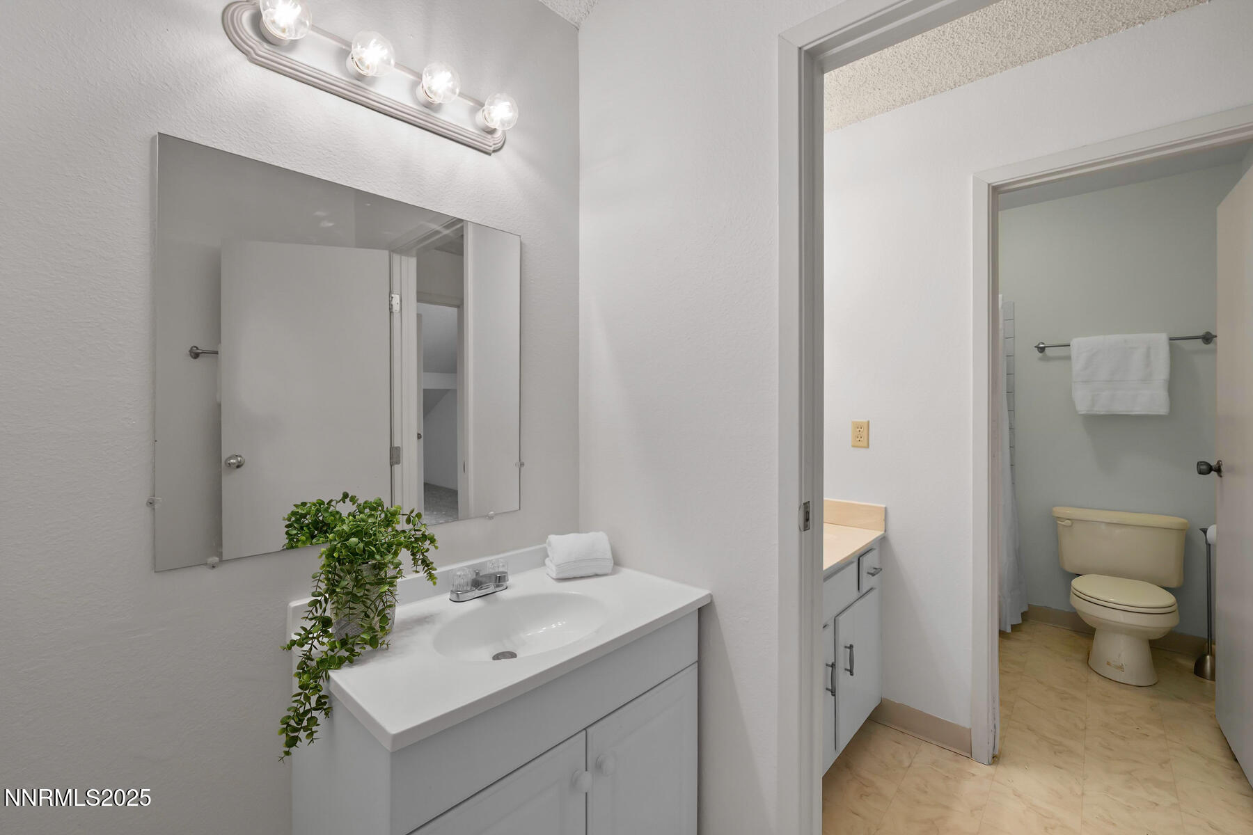 1270 Searchlite Court
