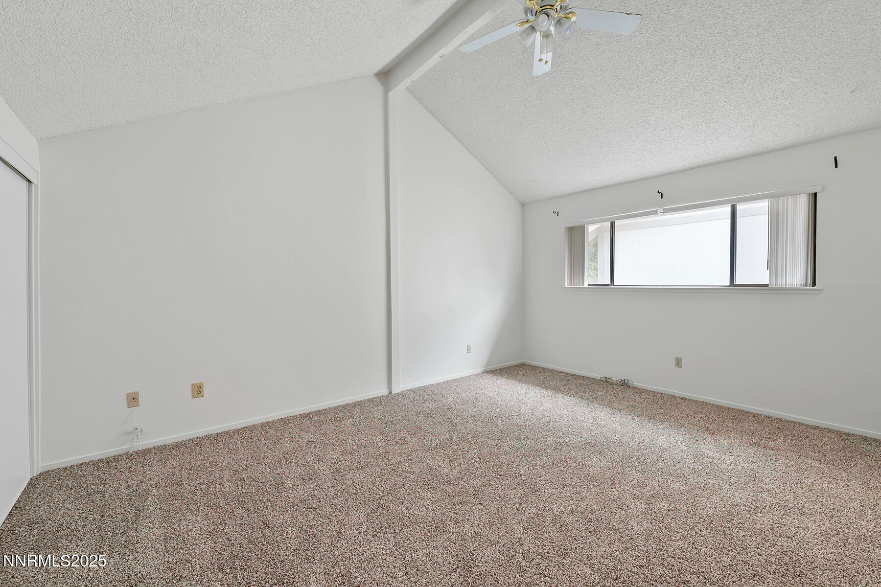 1270 Searchlite Court