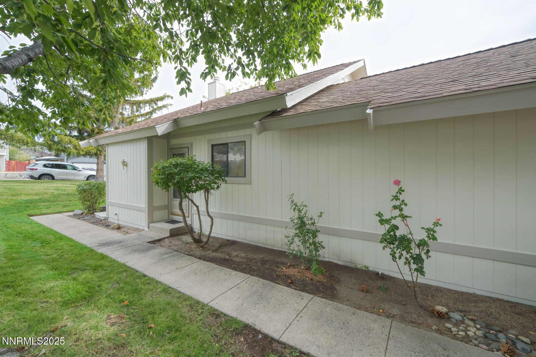 1270 Searchlite Court