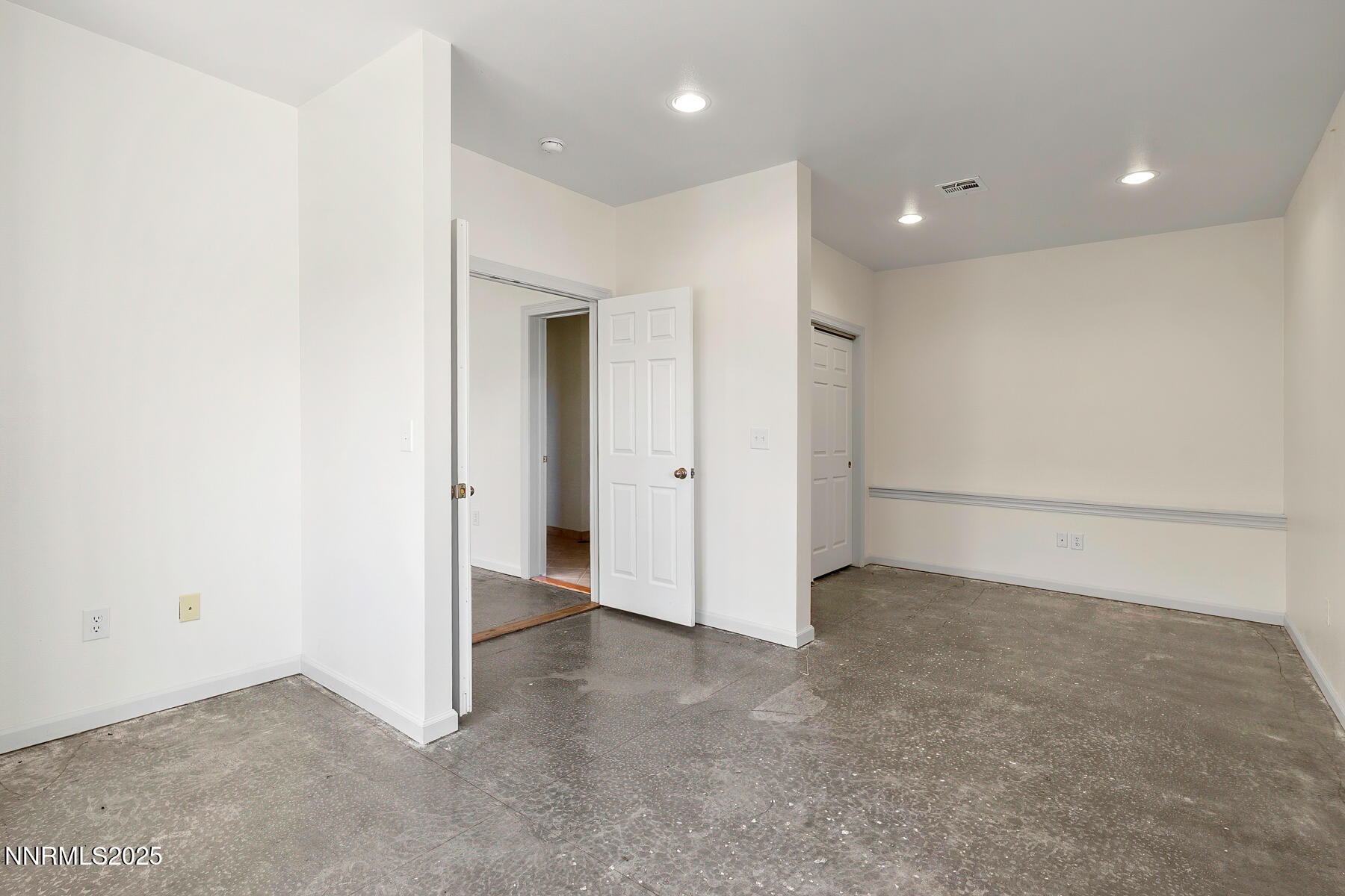 1742 Spyglass Circle