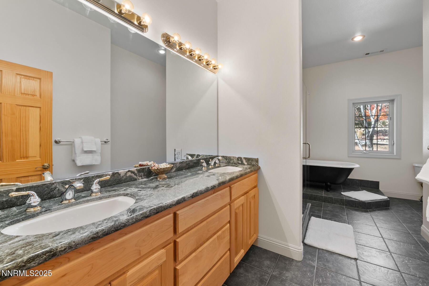 1742 Spyglass Circle