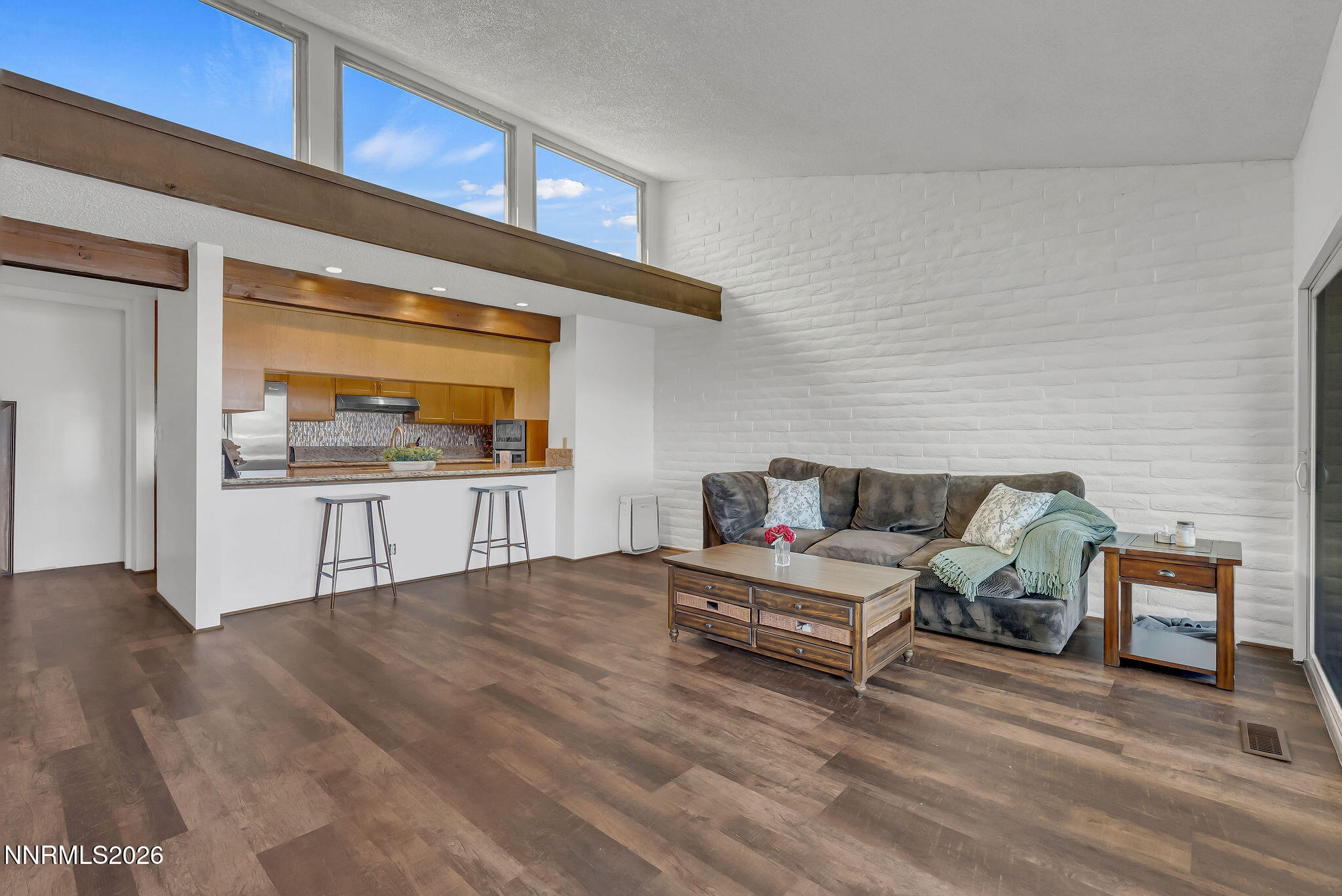 3445 Skyline Boulevard