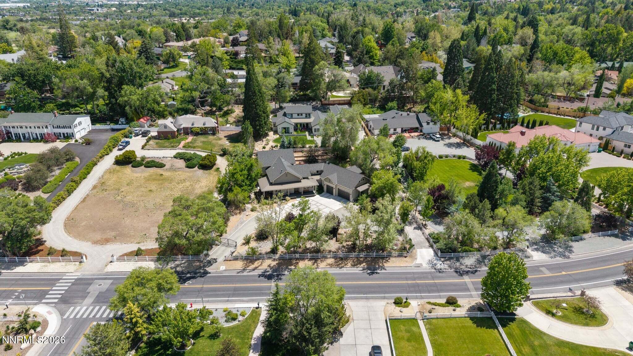 1010 Skyline Boulevard