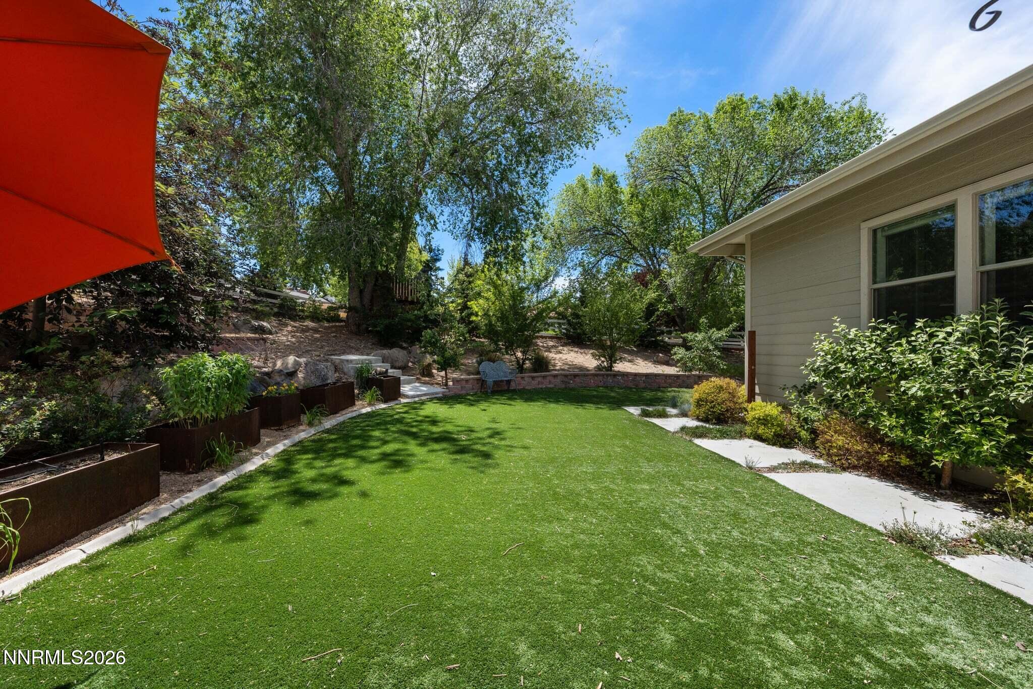 1010 Skyline Boulevard