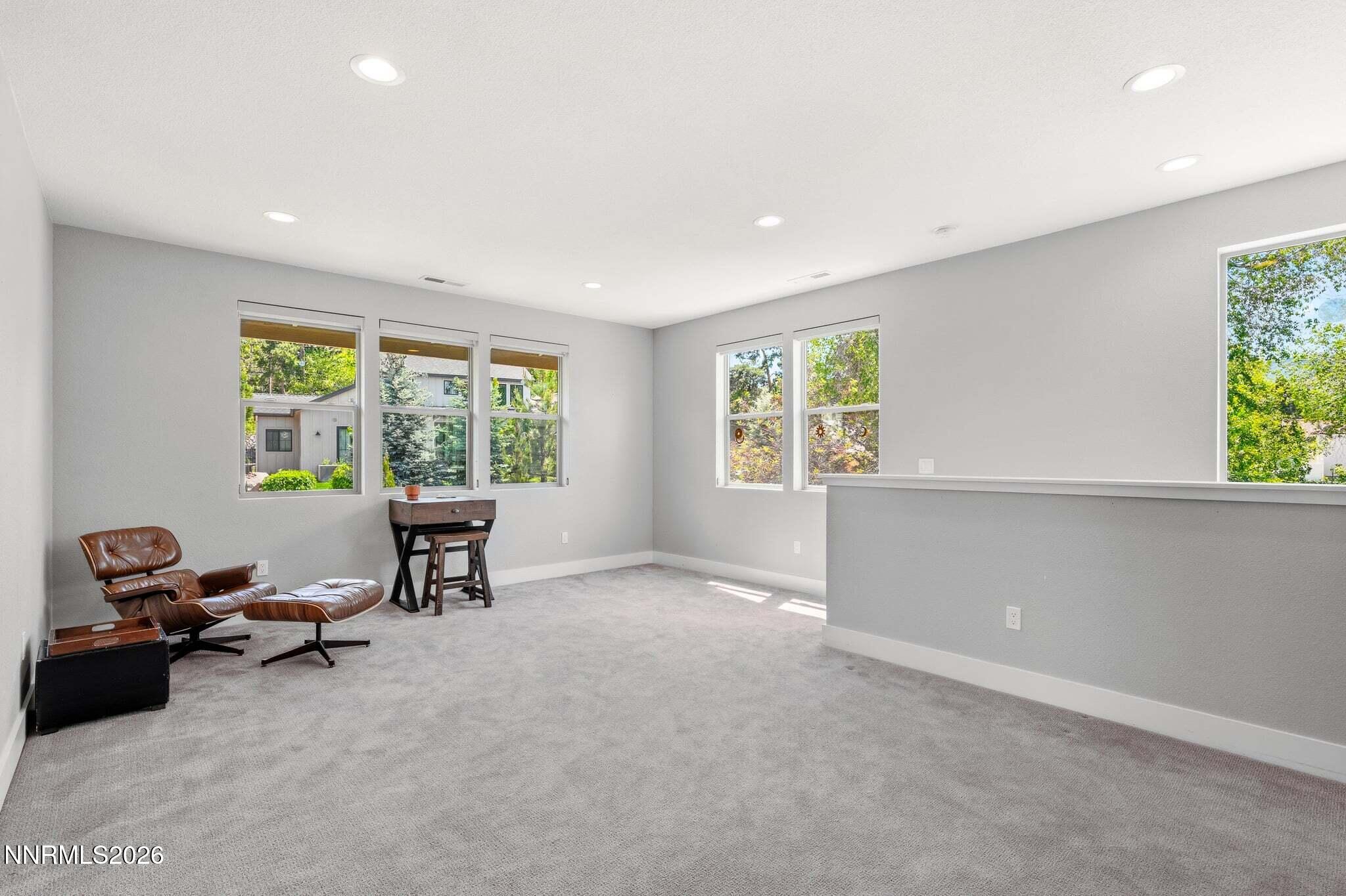 1010 Skyline Boulevard