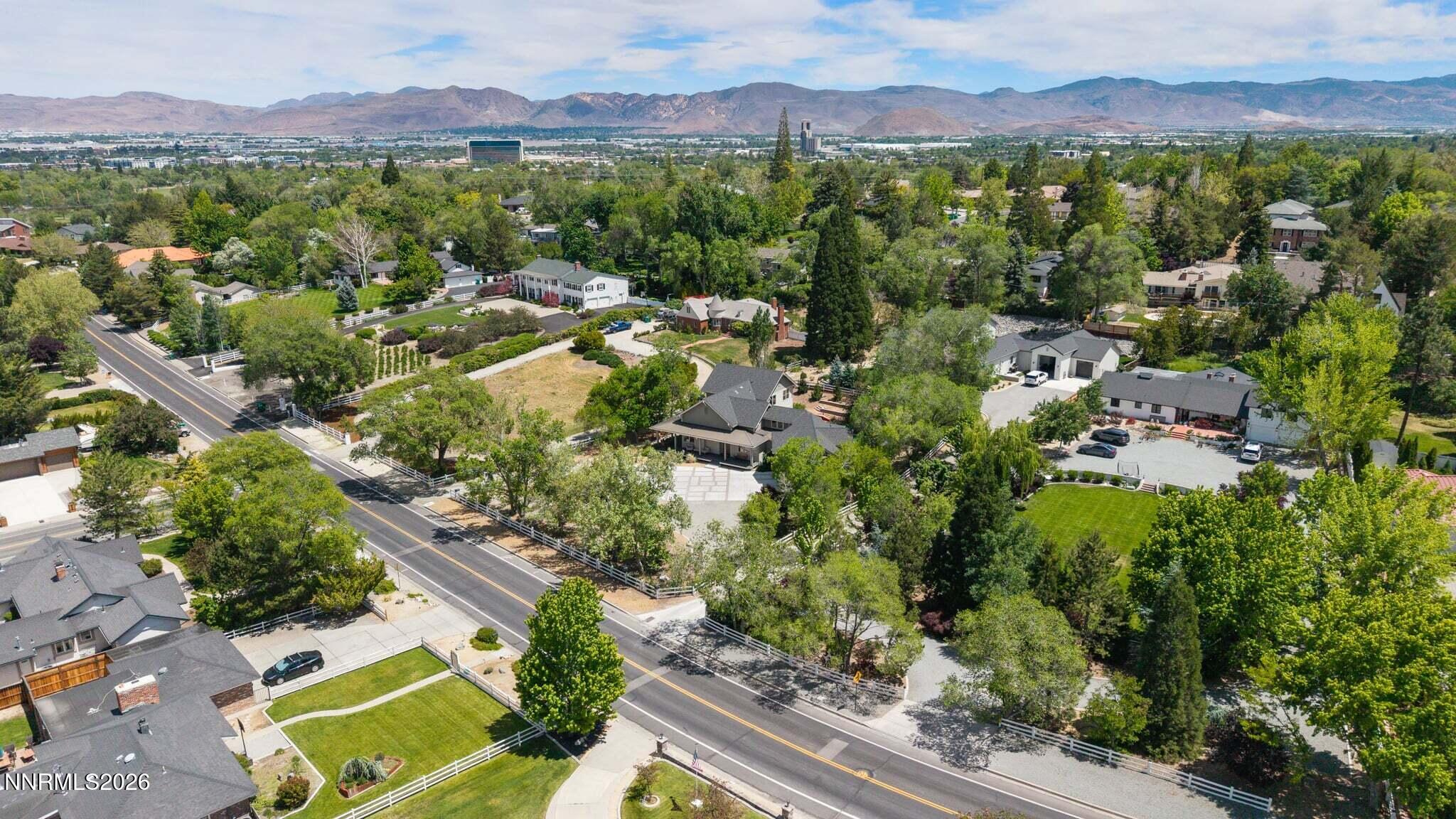 1010 Skyline Boulevard