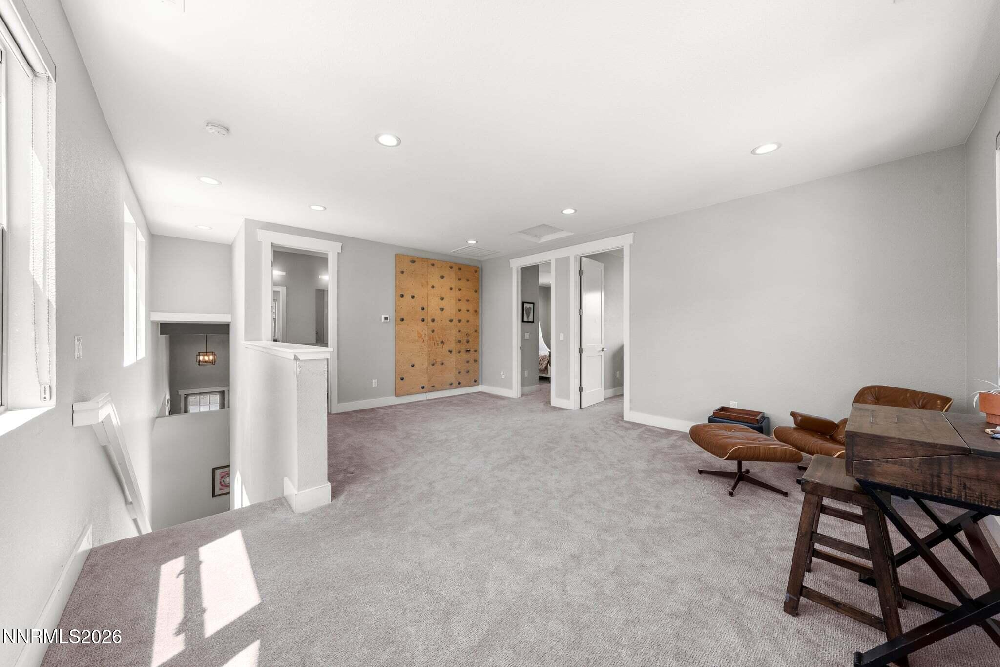 1010 Skyline Boulevard
