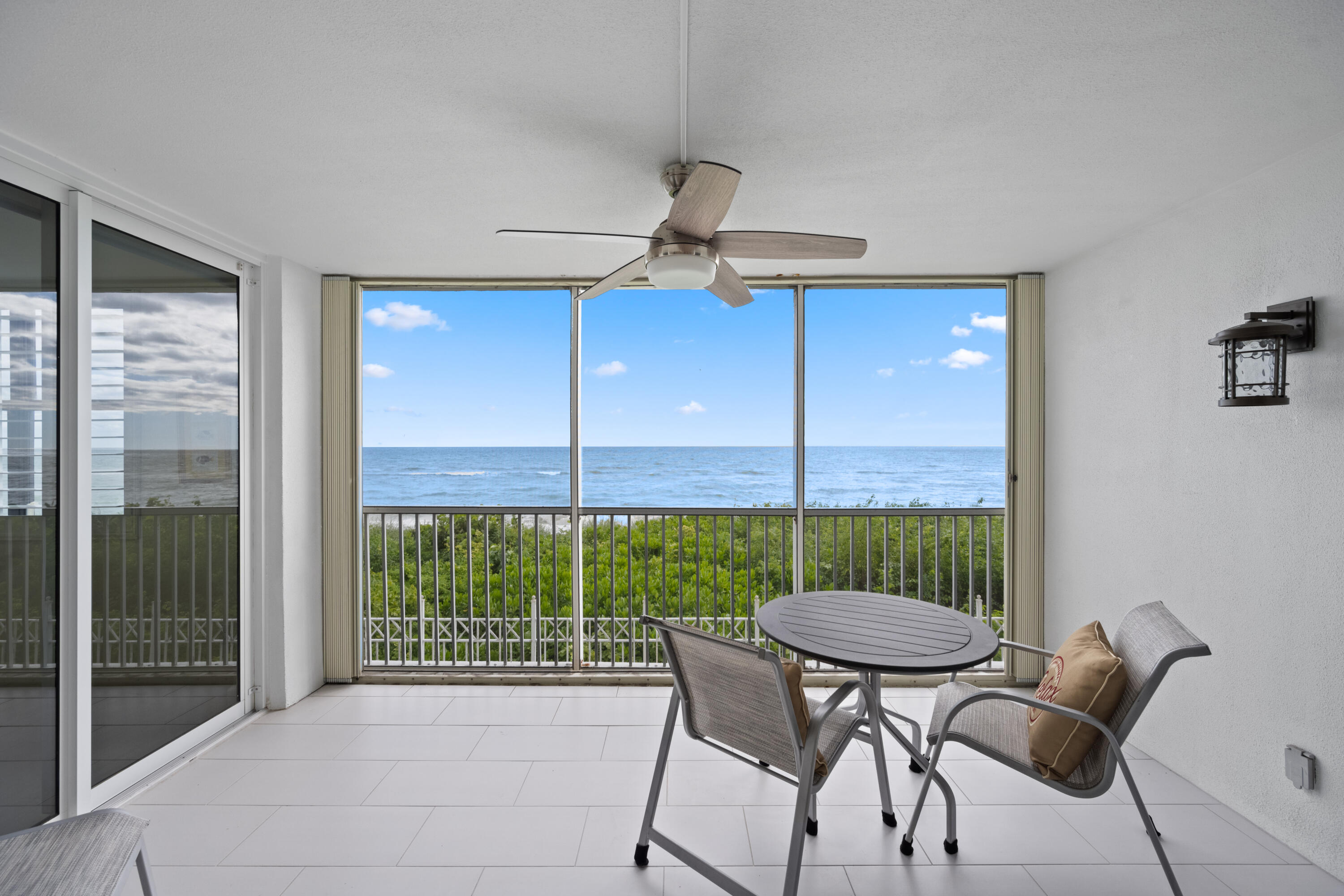840 Ocean Drive 103