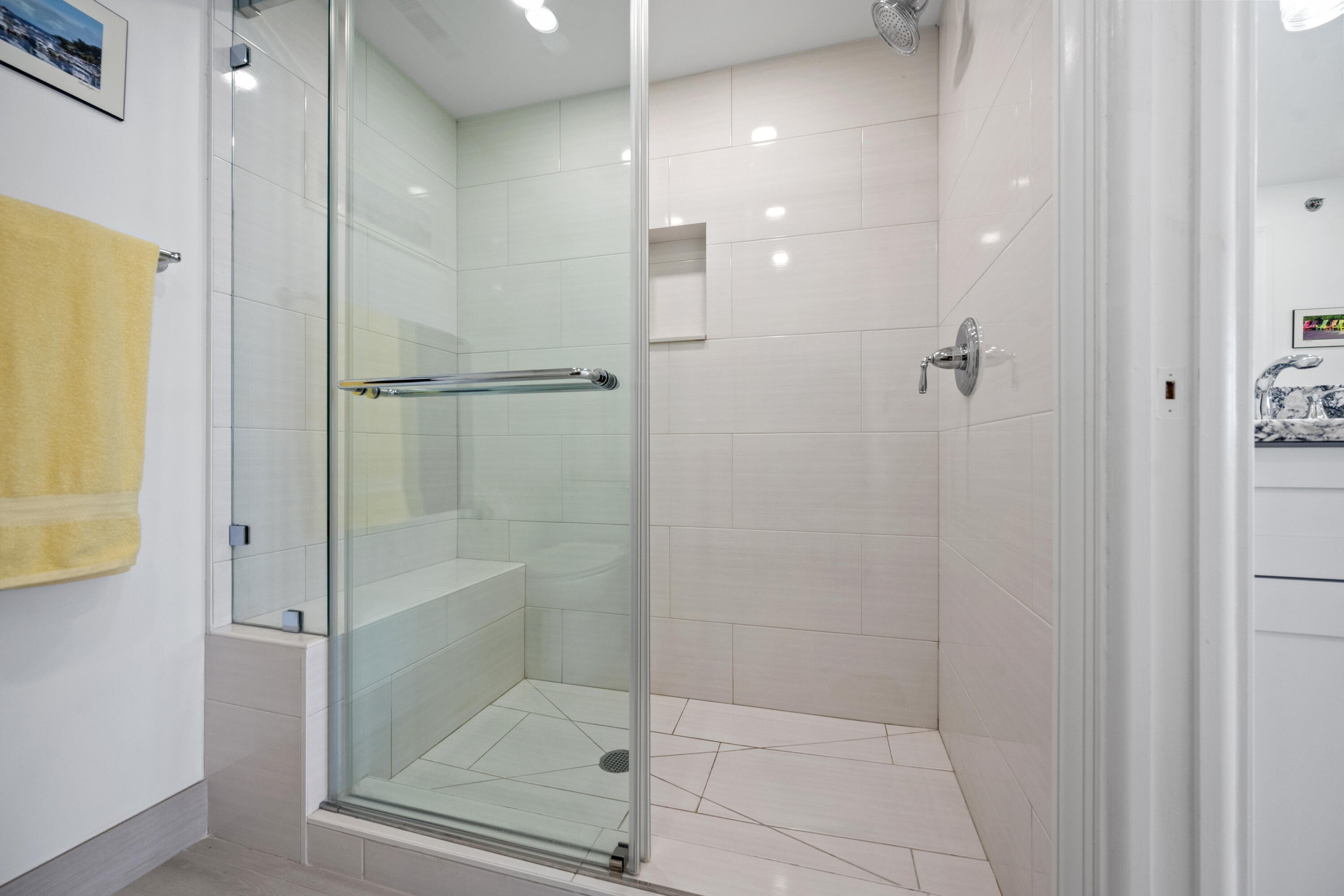 840 Ocean Drive 103