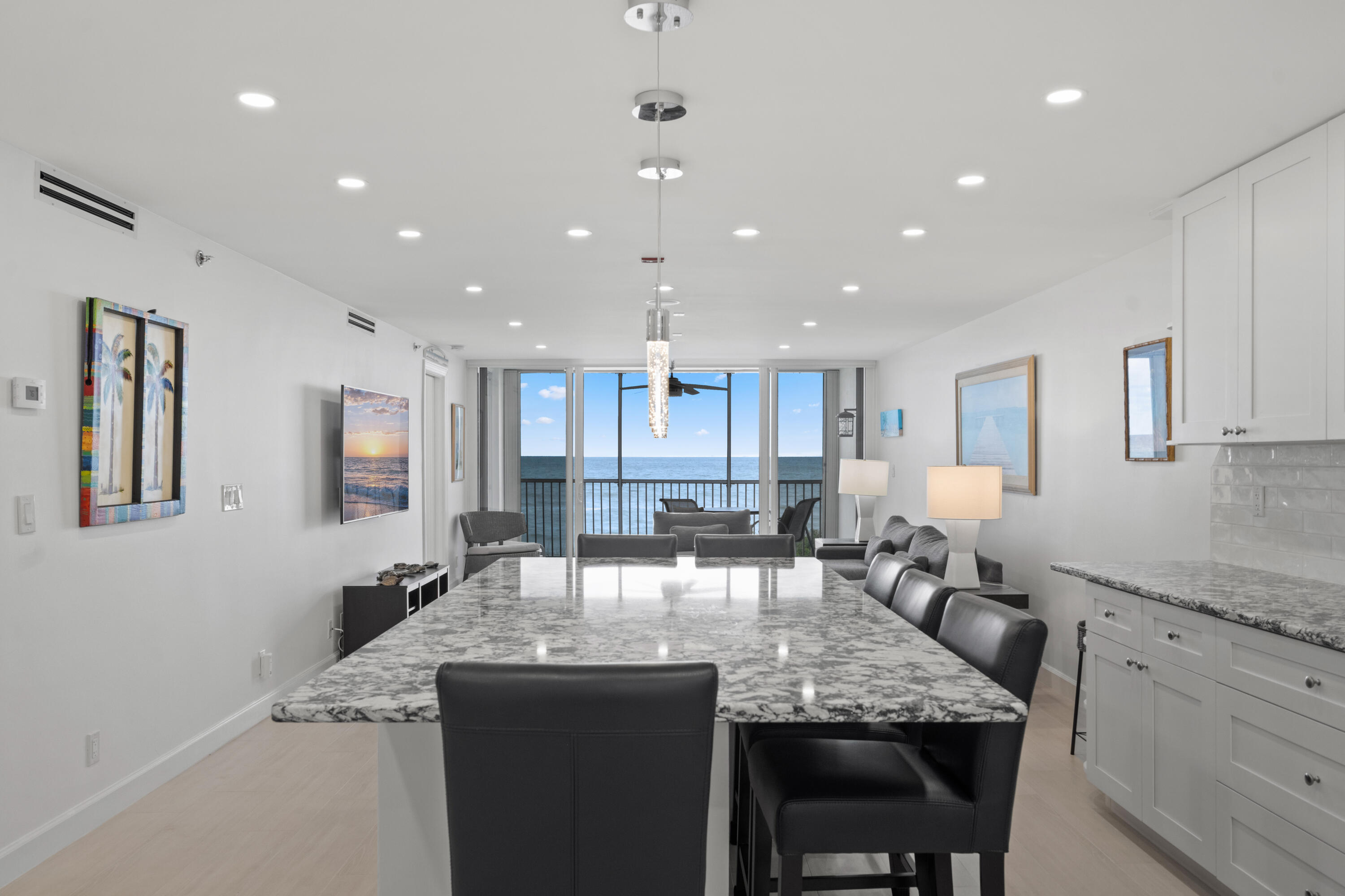 840 Ocean Drive 103