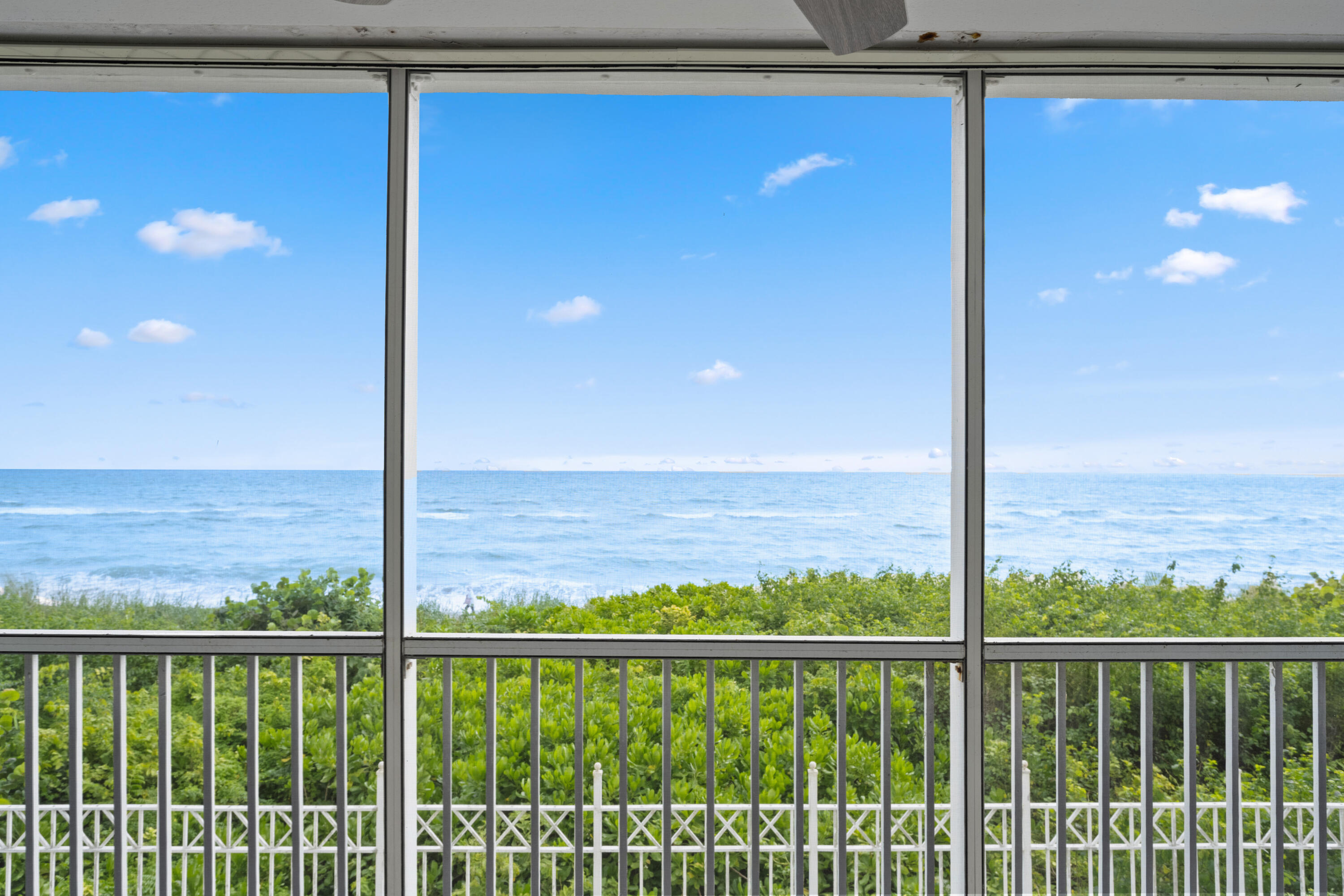 840 Ocean Drive 103