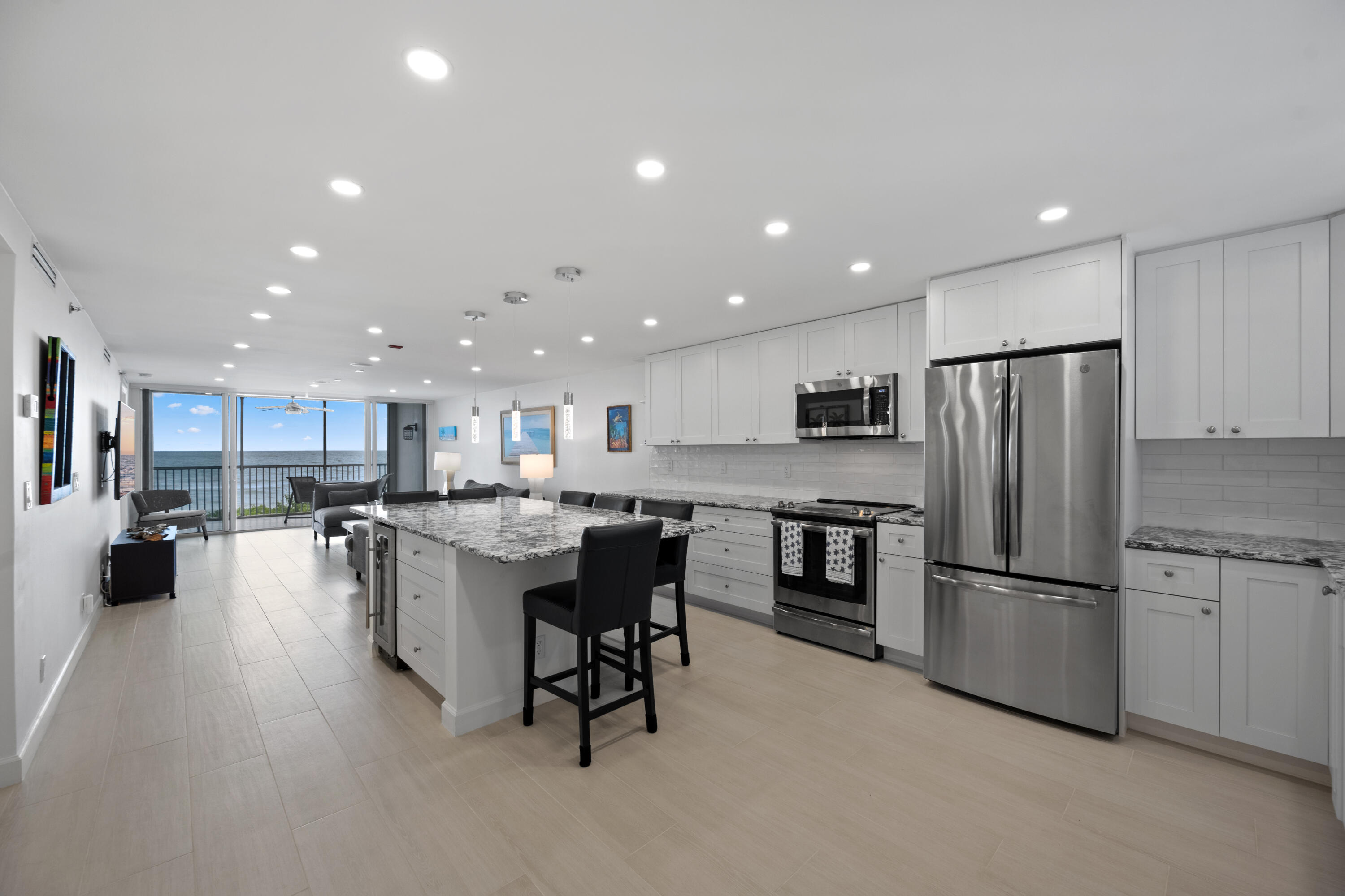 840 Ocean Drive 103