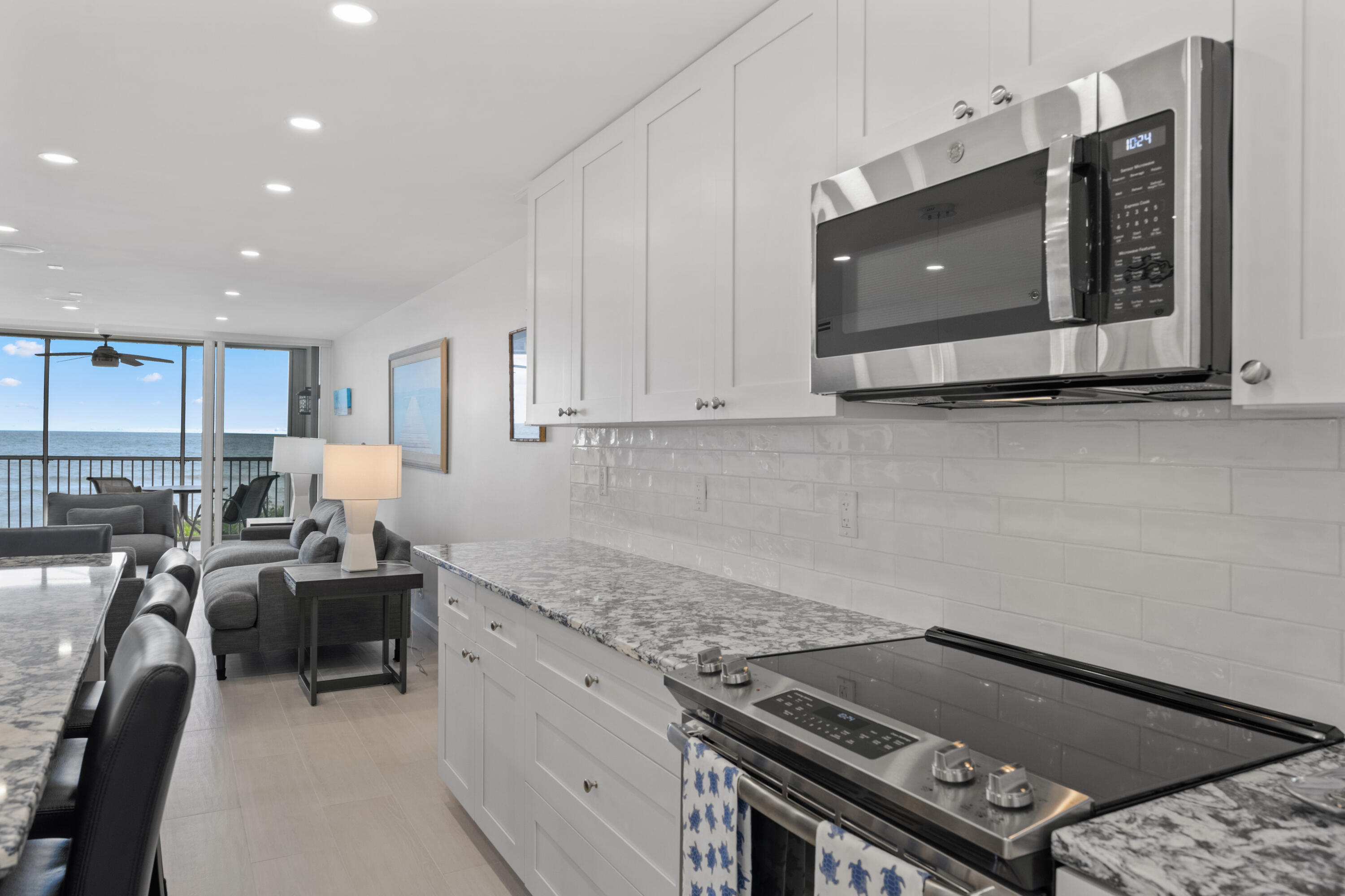 840 Ocean Drive 103