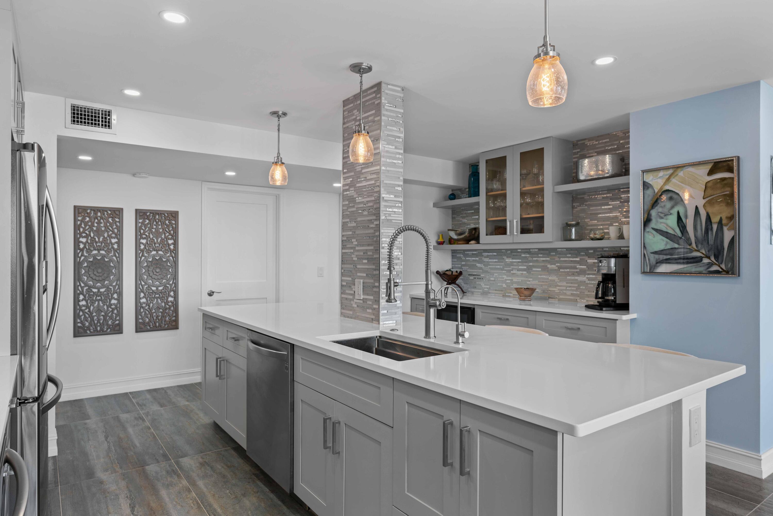 108 Lakeshore Drive 839