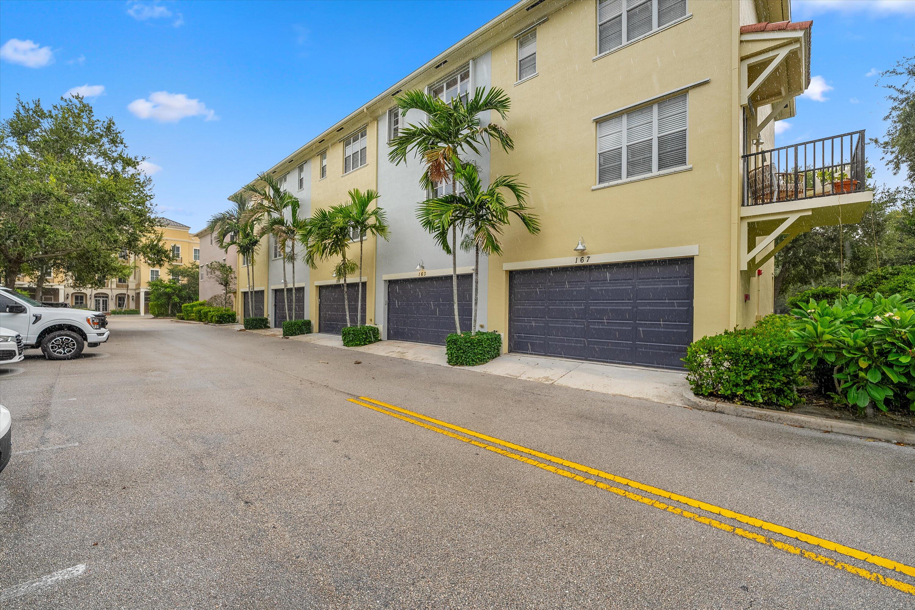 163 Greenwich Circle