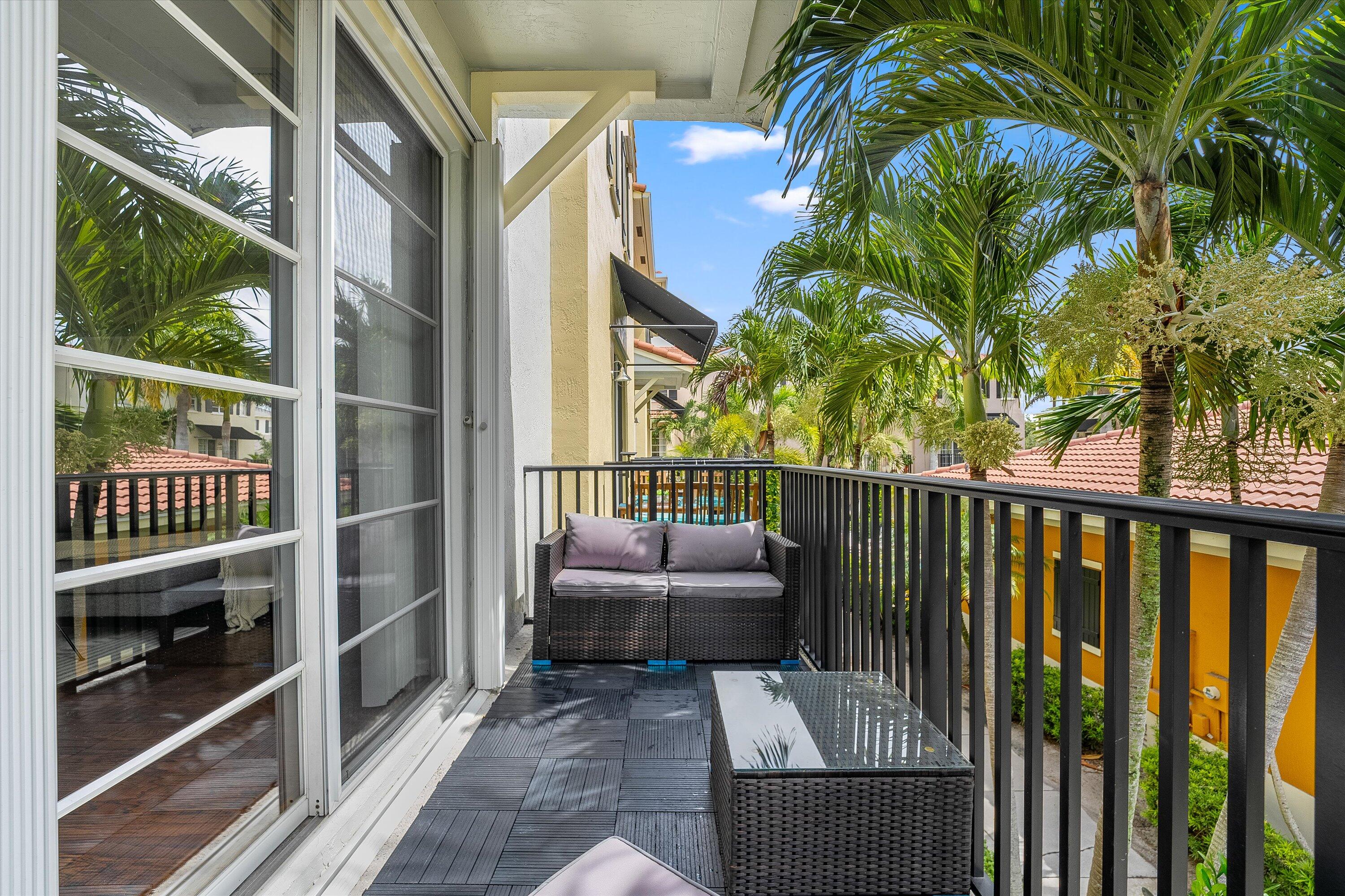 163 Greenwich Circle