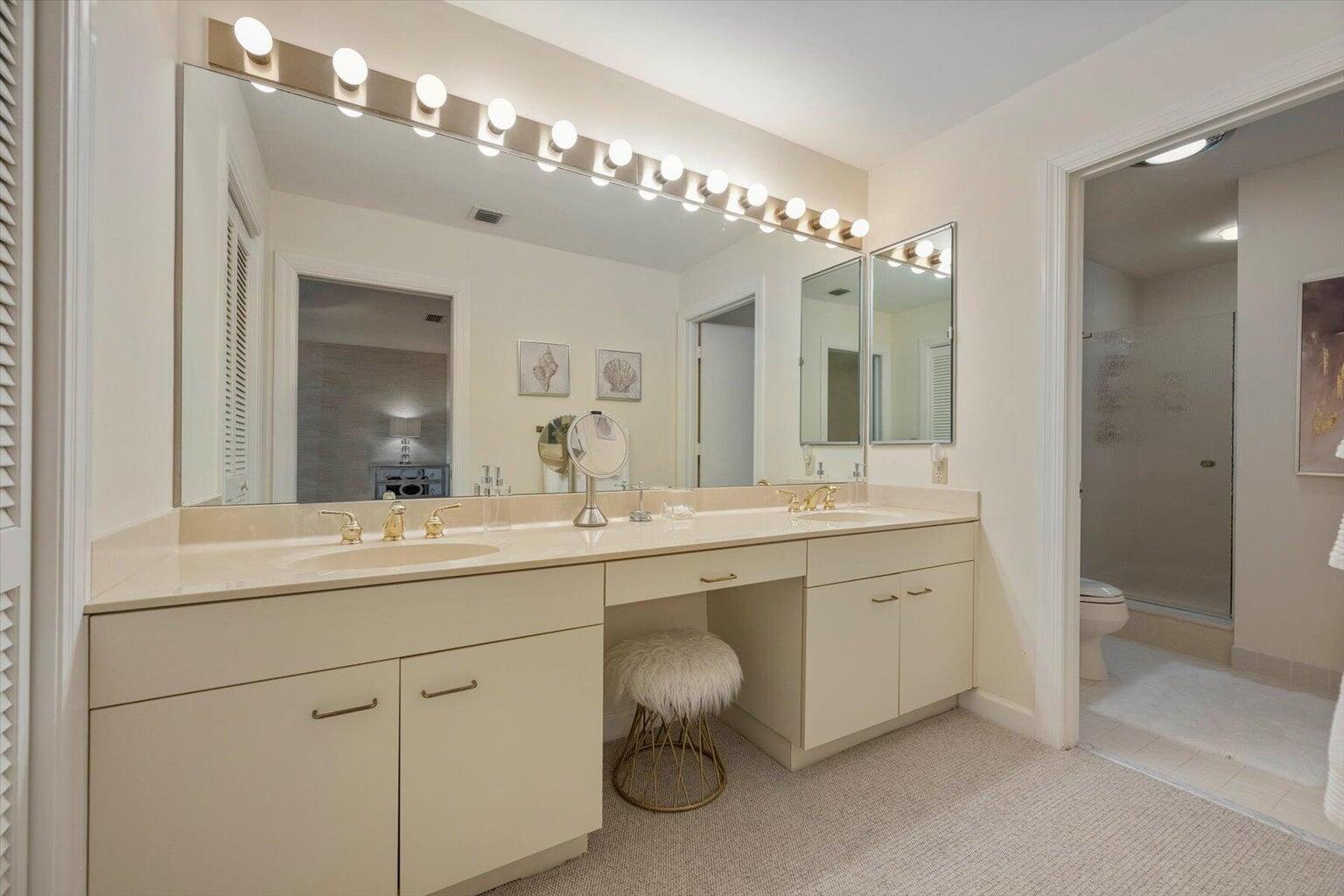 16720 Narrows Drive