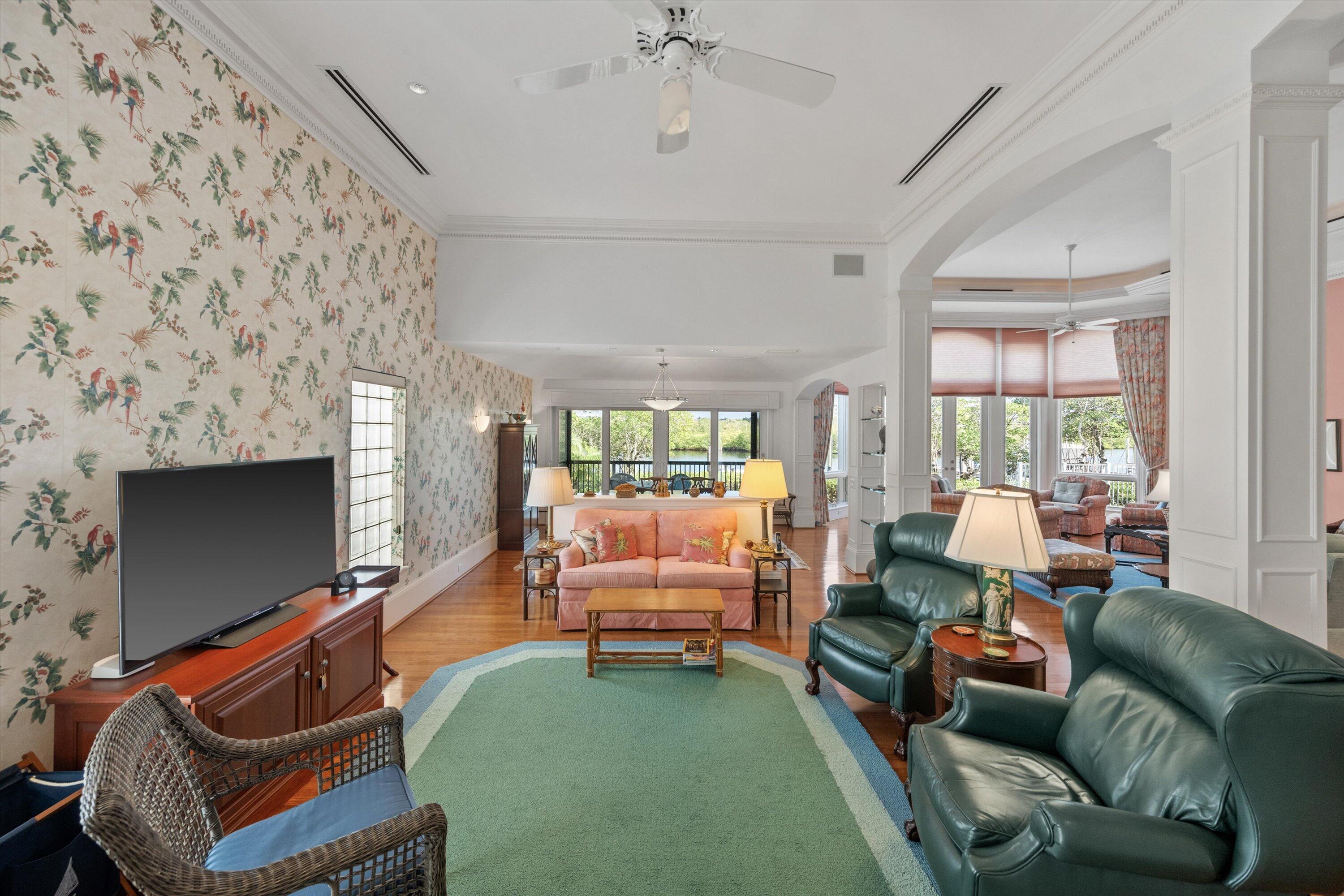 17254 Bay Street