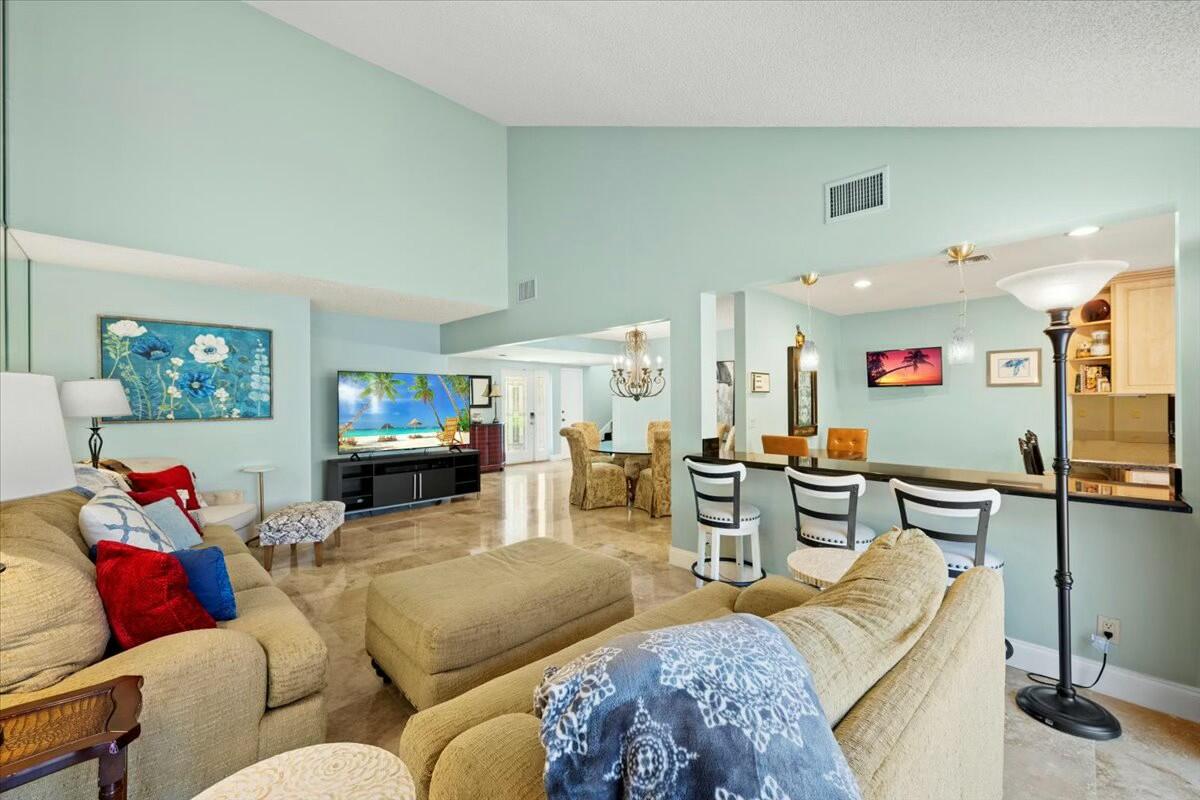 17210 Fownes Crescent