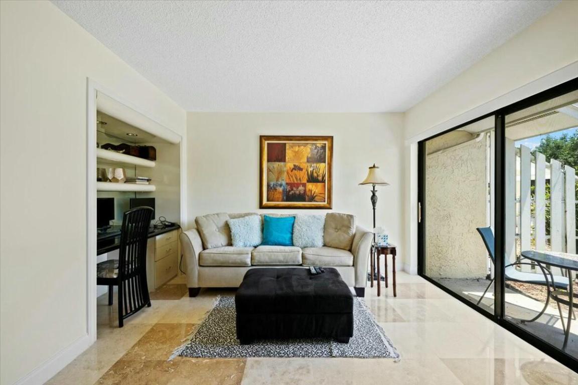 17210 Fownes Crescent