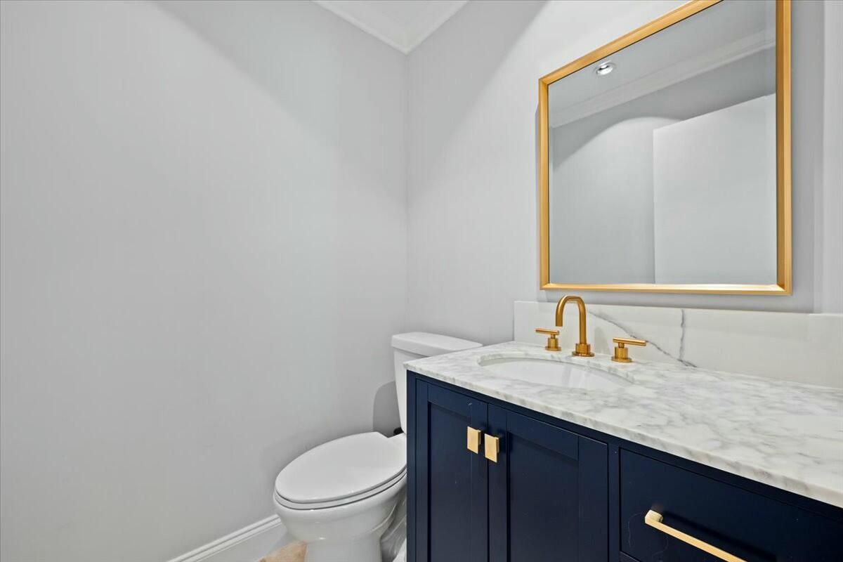 17210 Fownes Crescent