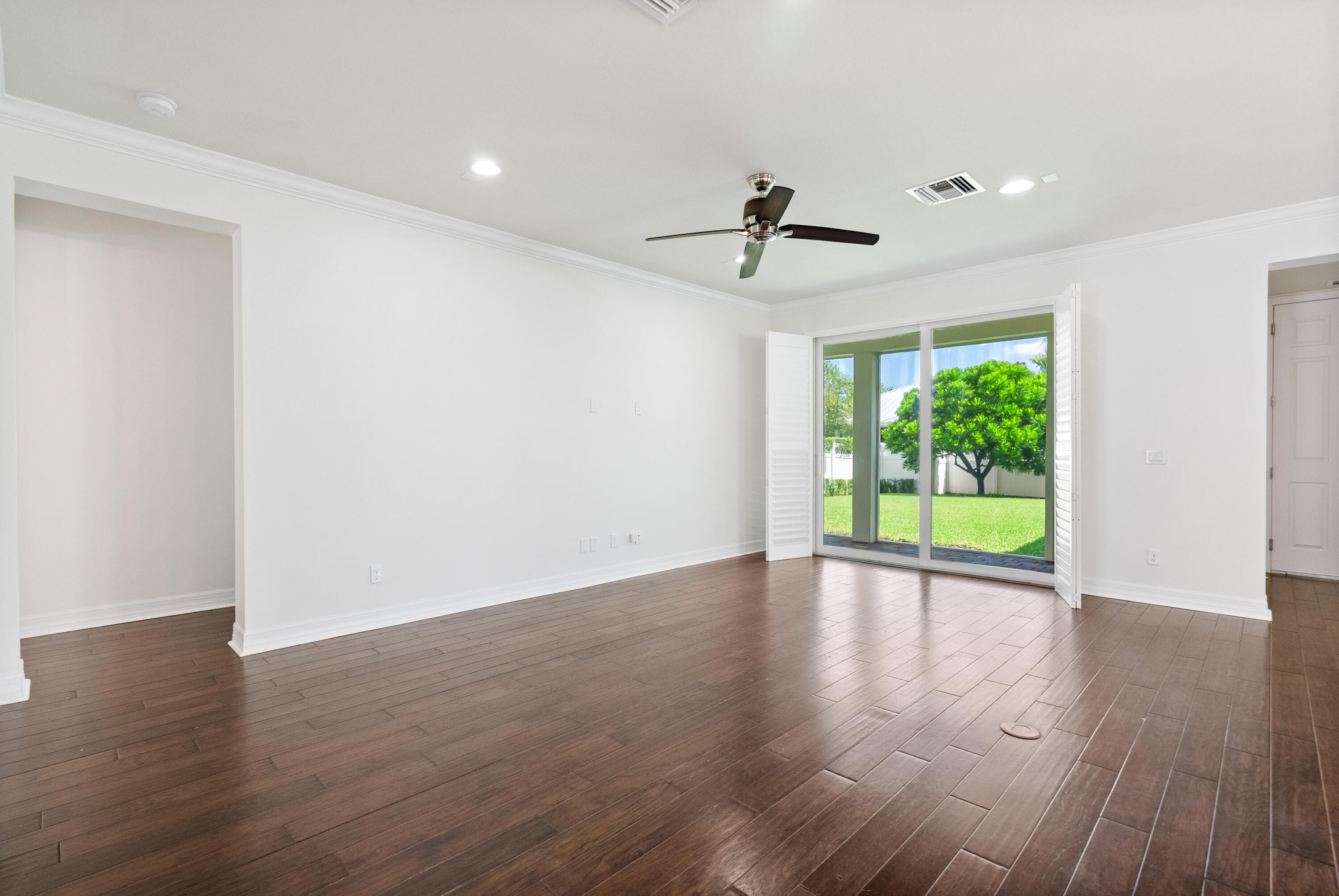 2815 Sunbury Drive