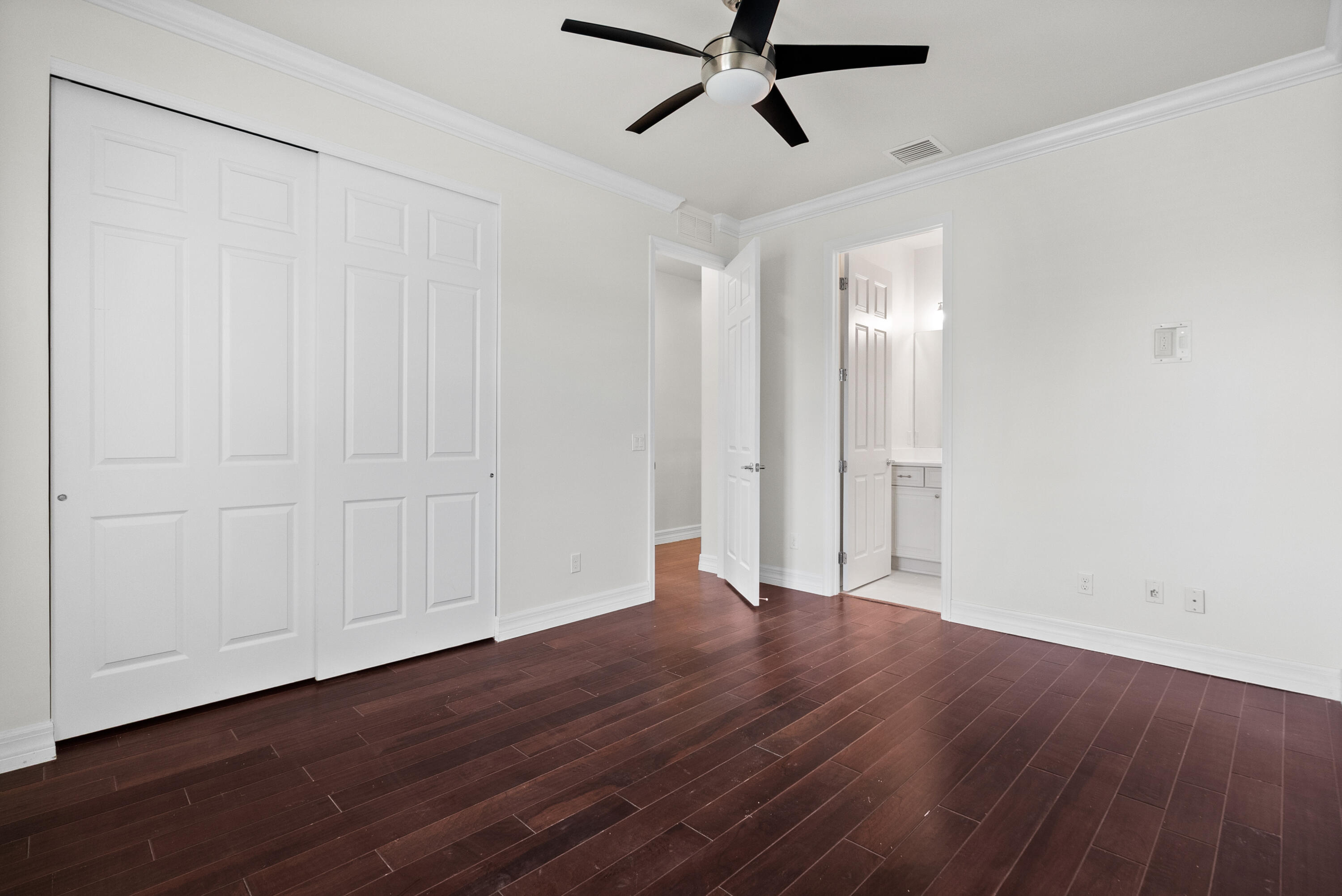 2815 Sunbury Drive