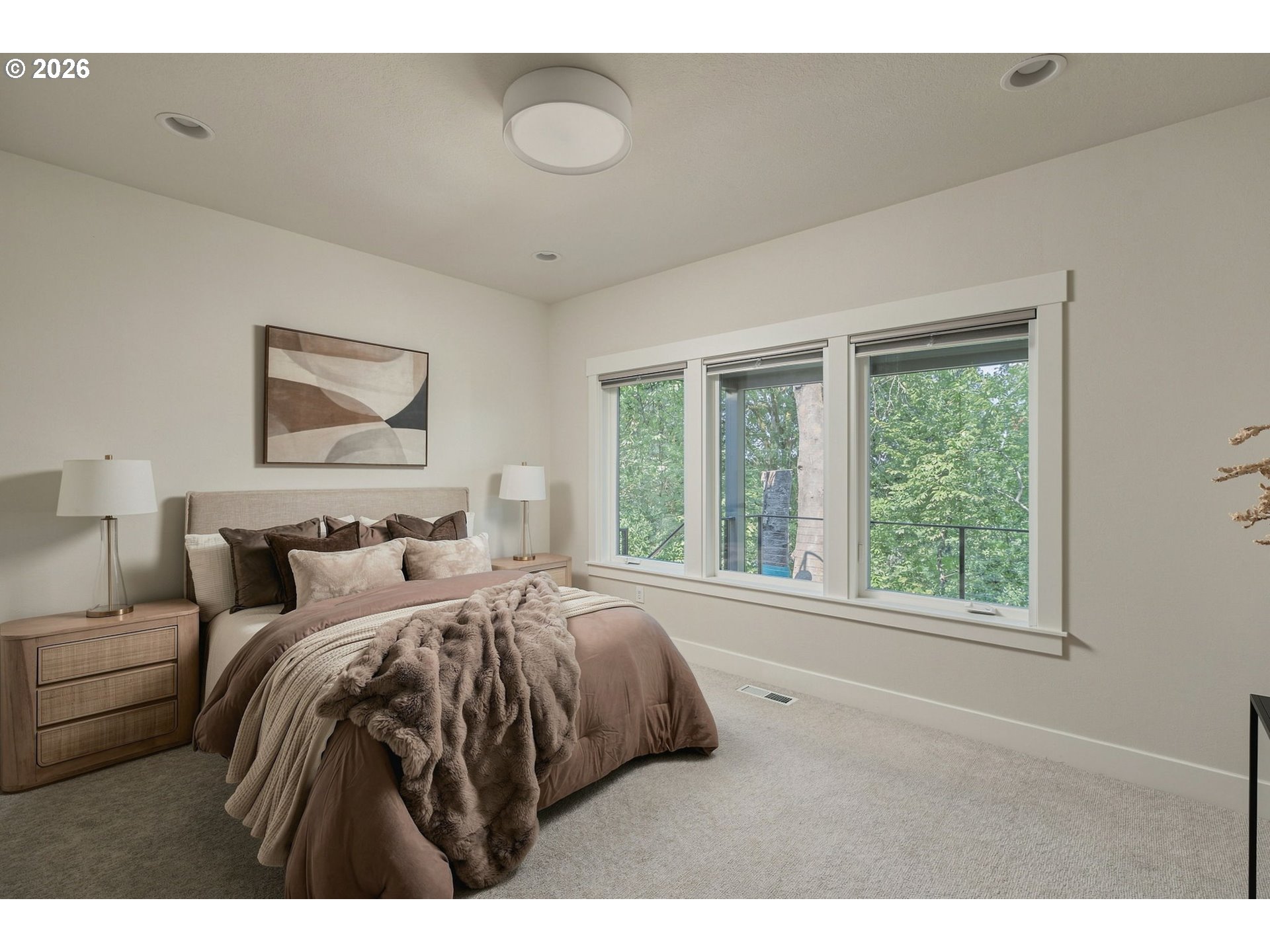 1921 MAPLELEAF CT