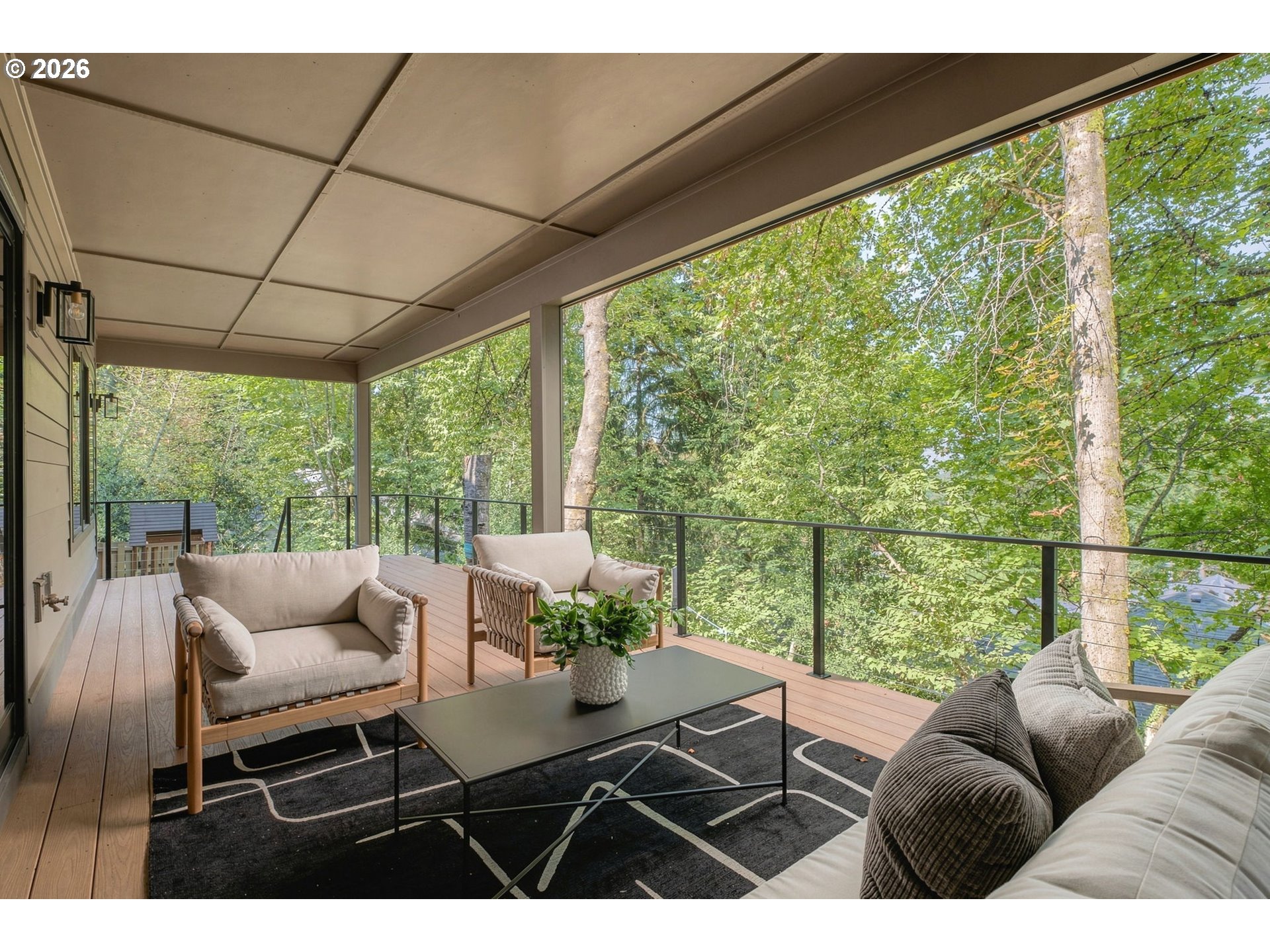 1921 MAPLELEAF CT