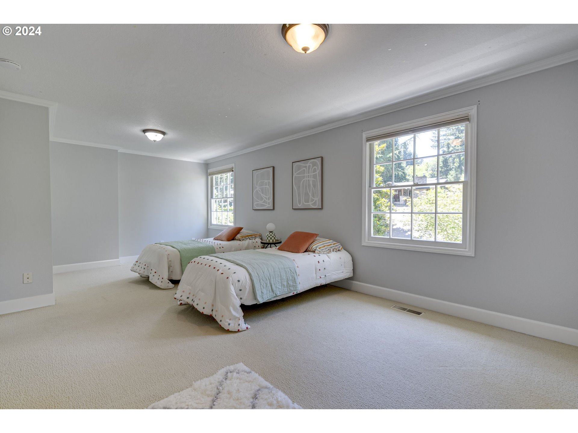 17644 TREE TOP LN