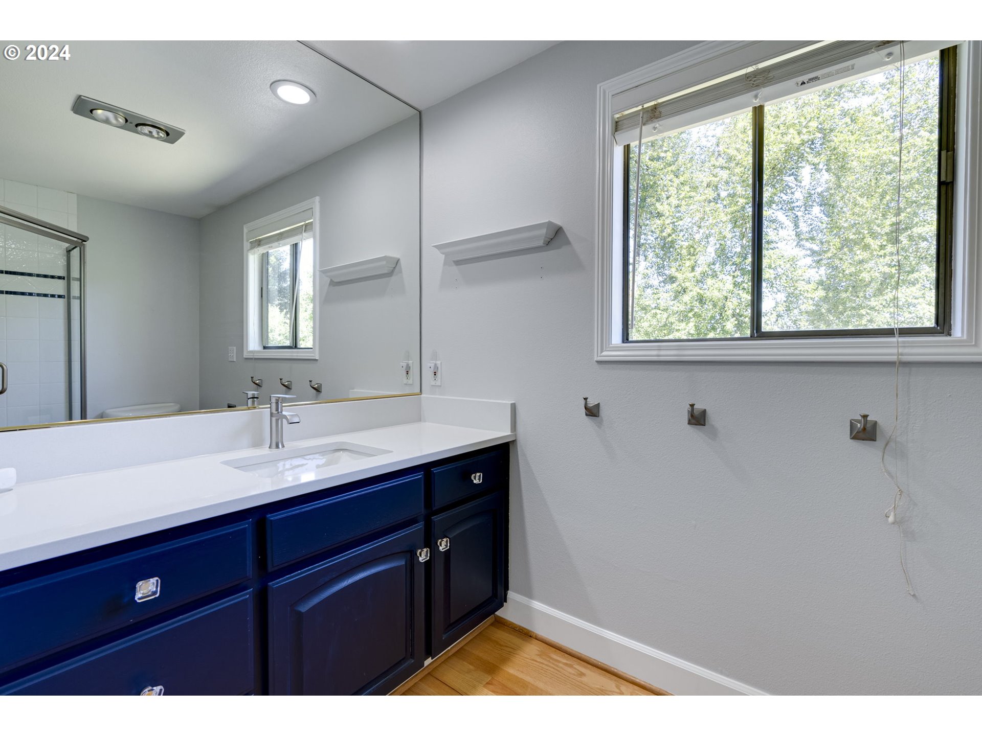 17644 TREE TOP LN