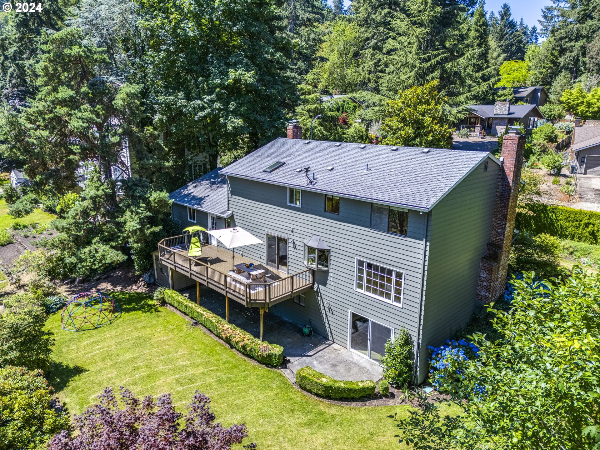 17644 TREE TOP LN