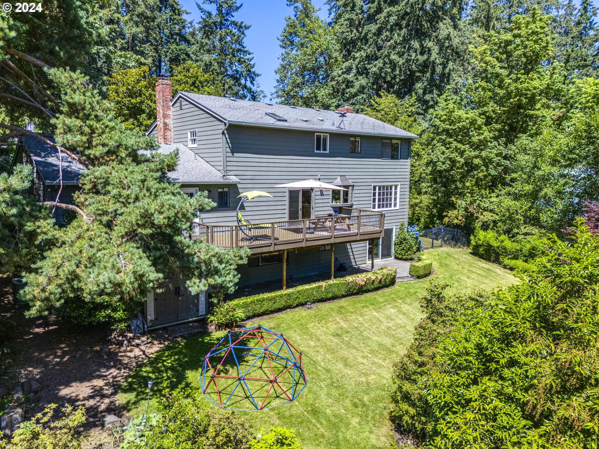 17644 TREE TOP LN