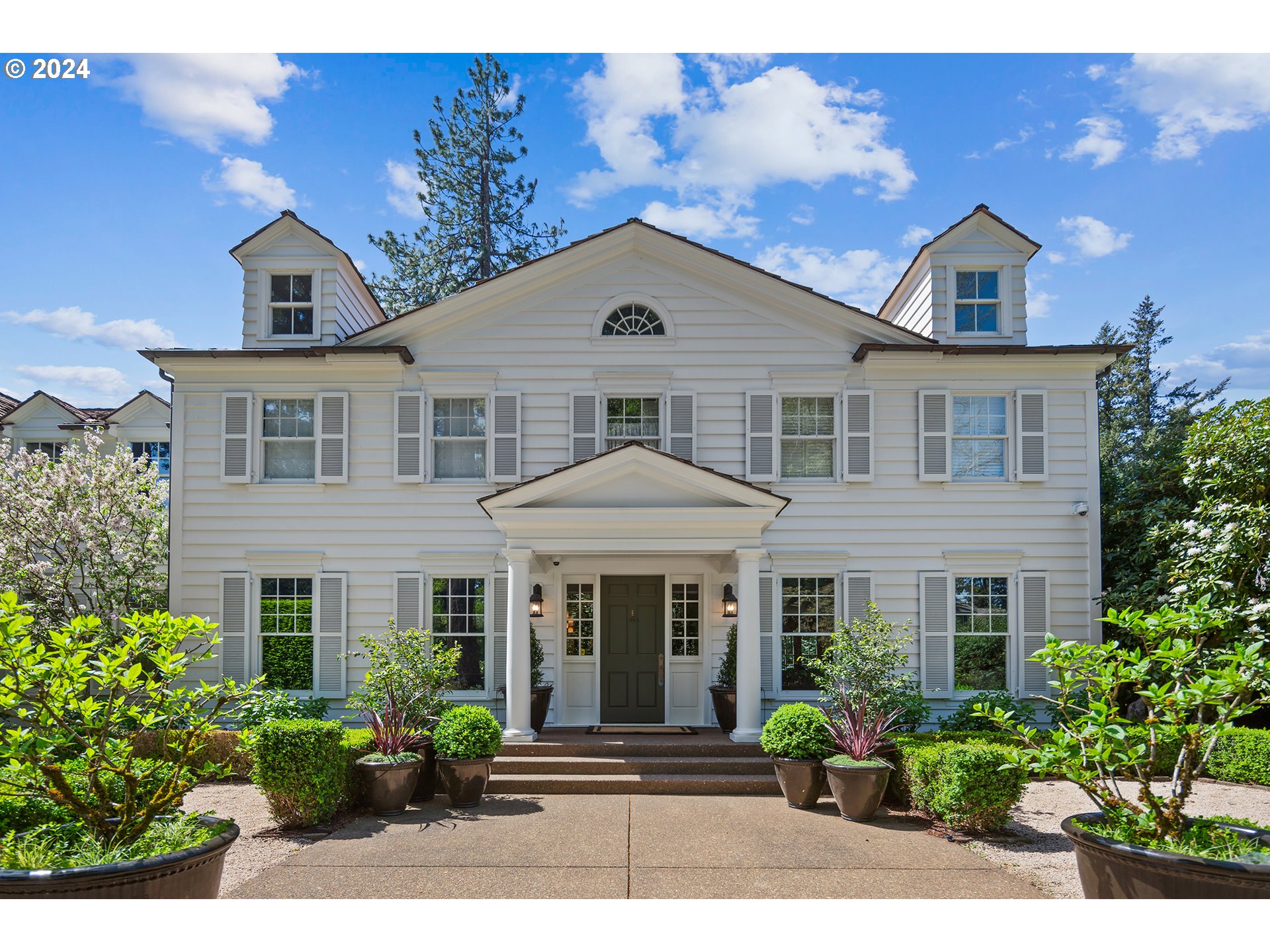 1128 S MILITARY RD