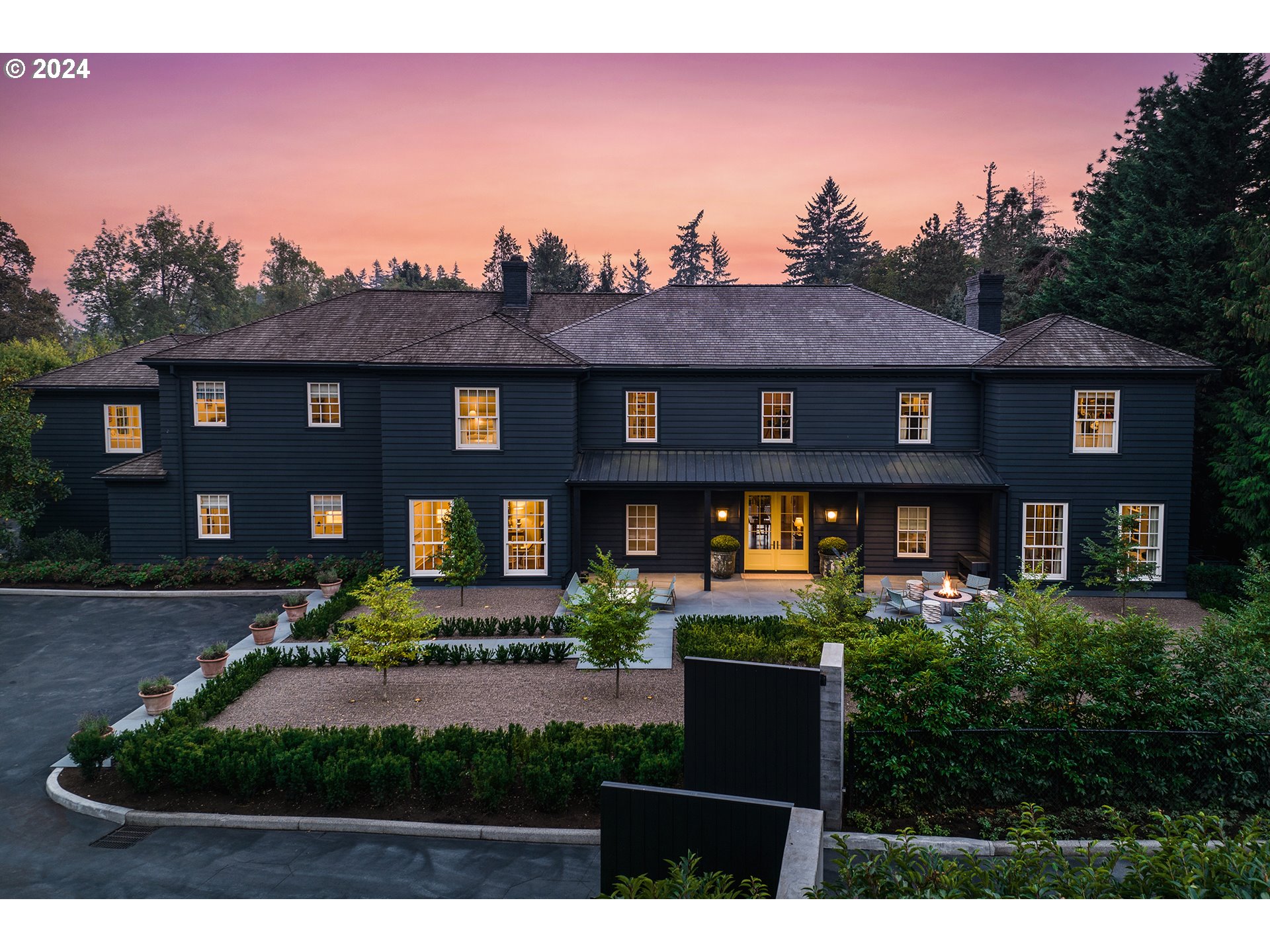 1500 S MILITARY RD