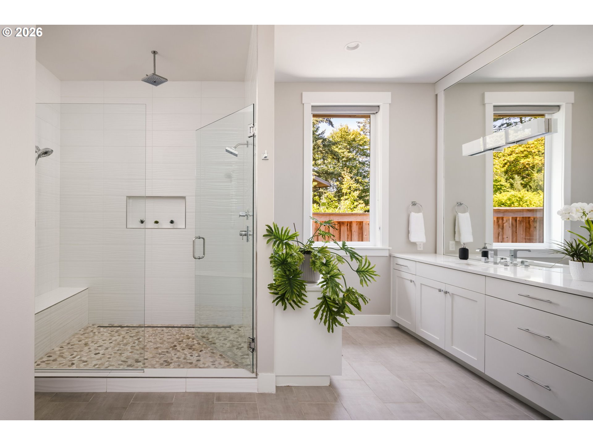 1923 MAPLELEAF CT