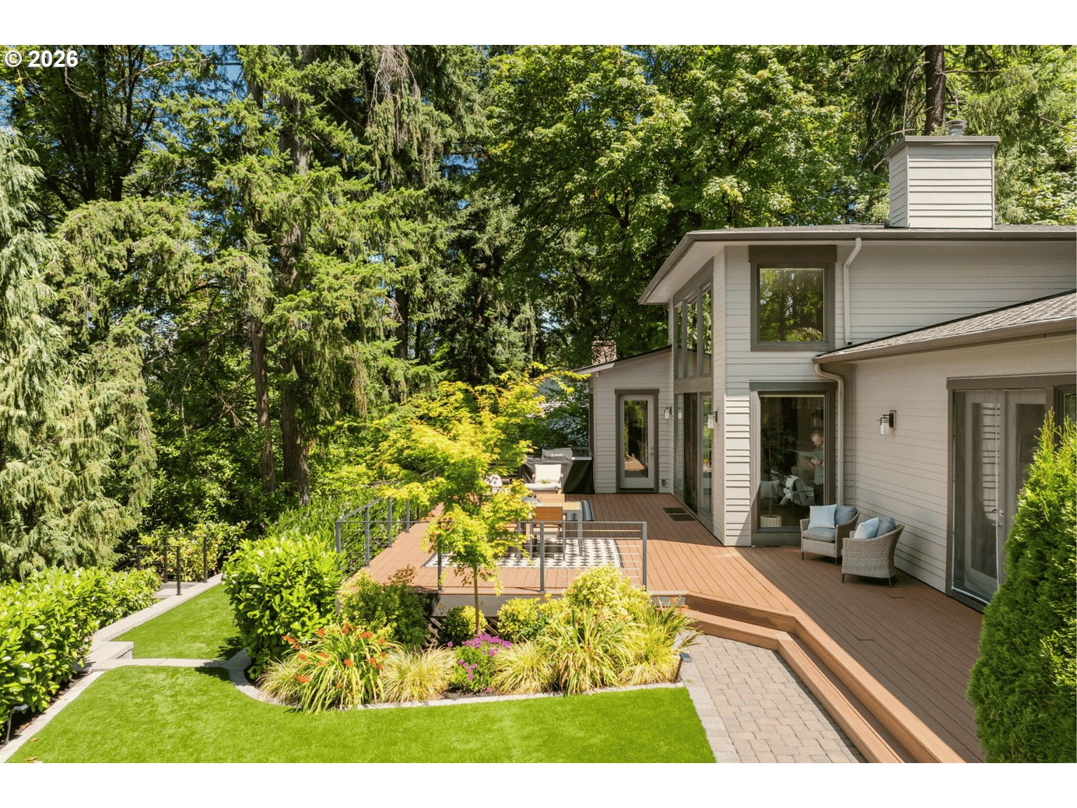 1923 MAPLELEAF CT