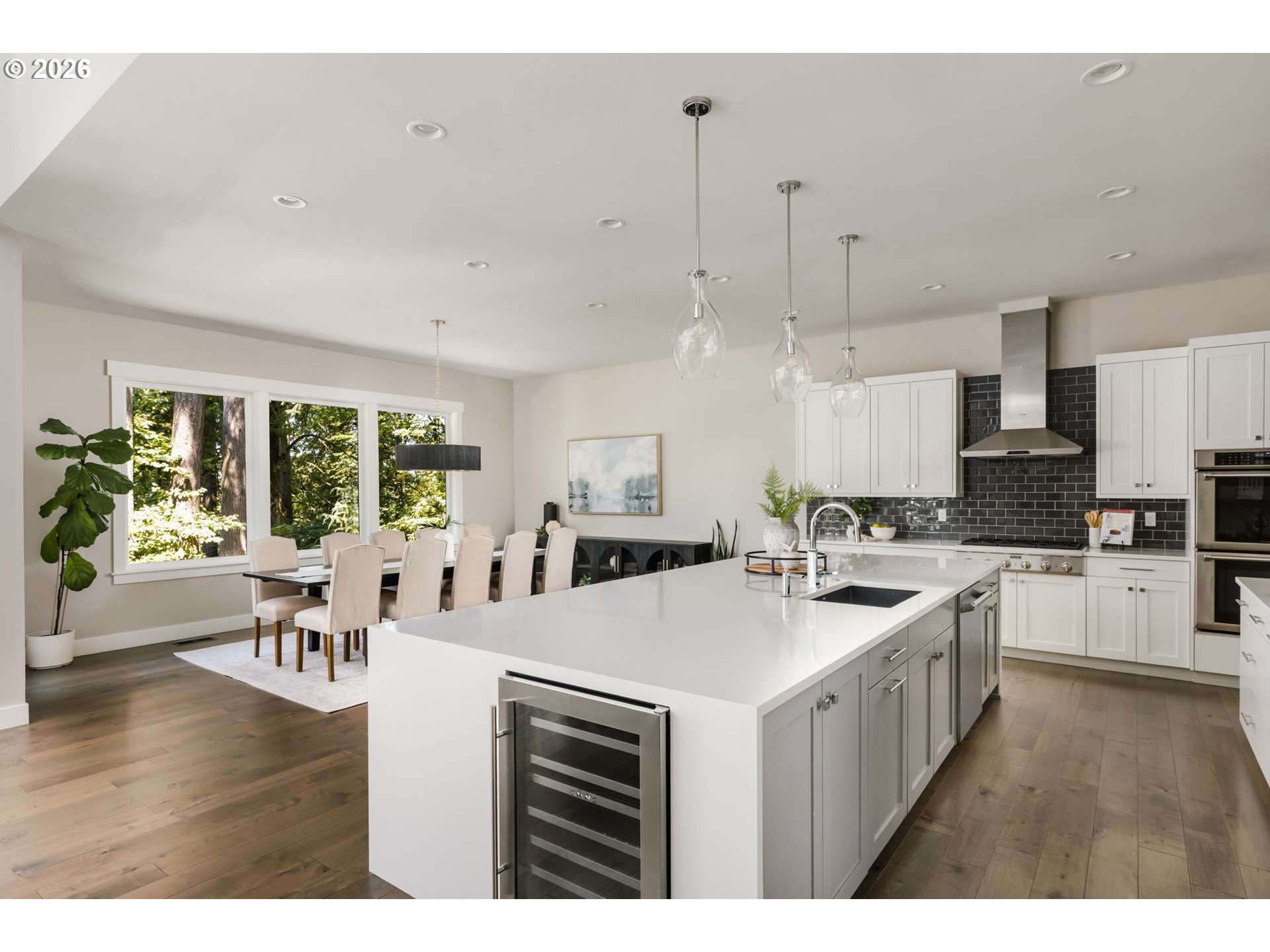 1923 MAPLELEAF CT