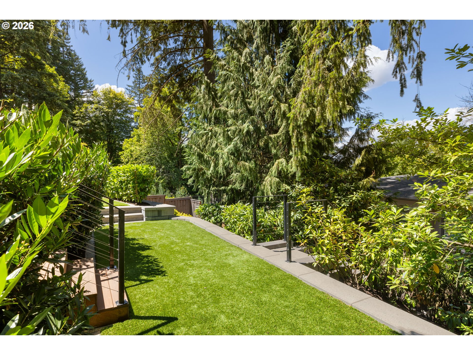 1923 MAPLELEAF CT