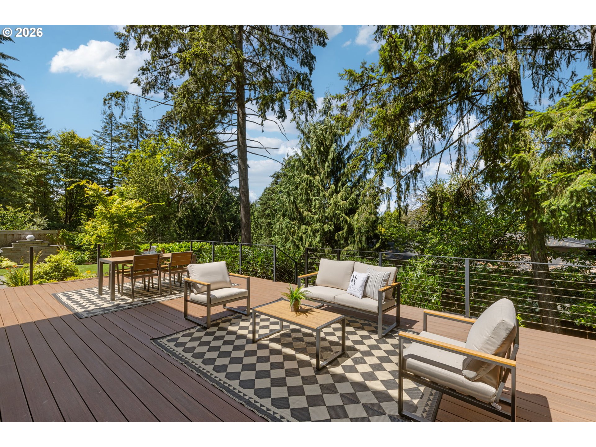 1923 MAPLELEAF CT