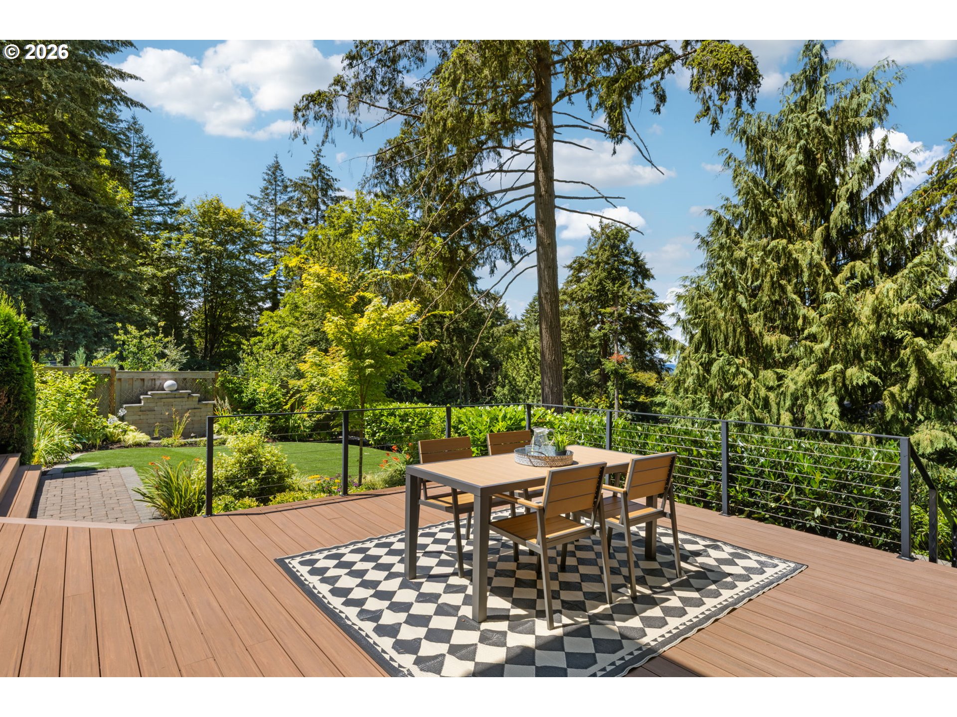 1923 MAPLELEAF CT