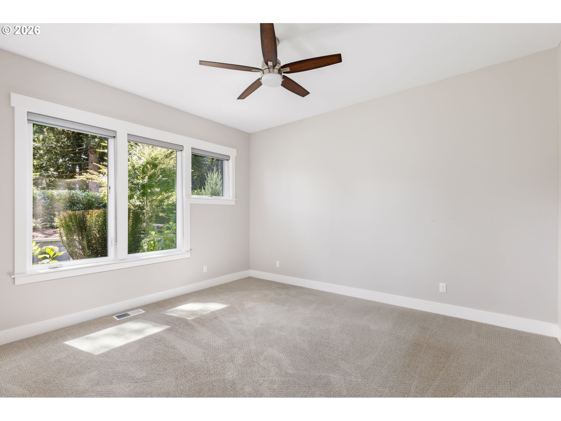 1923 MAPLELEAF CT
