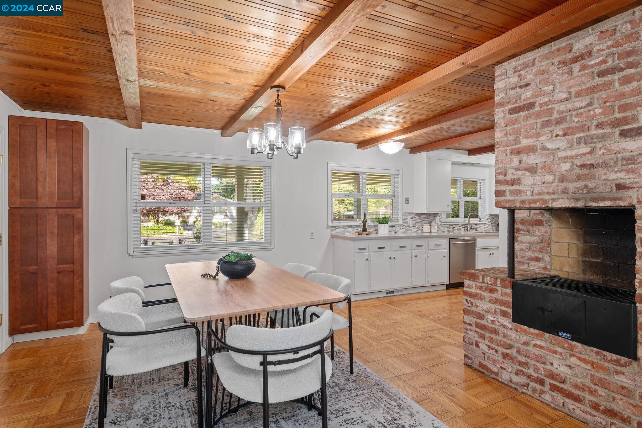 1195 Elmwood Dr