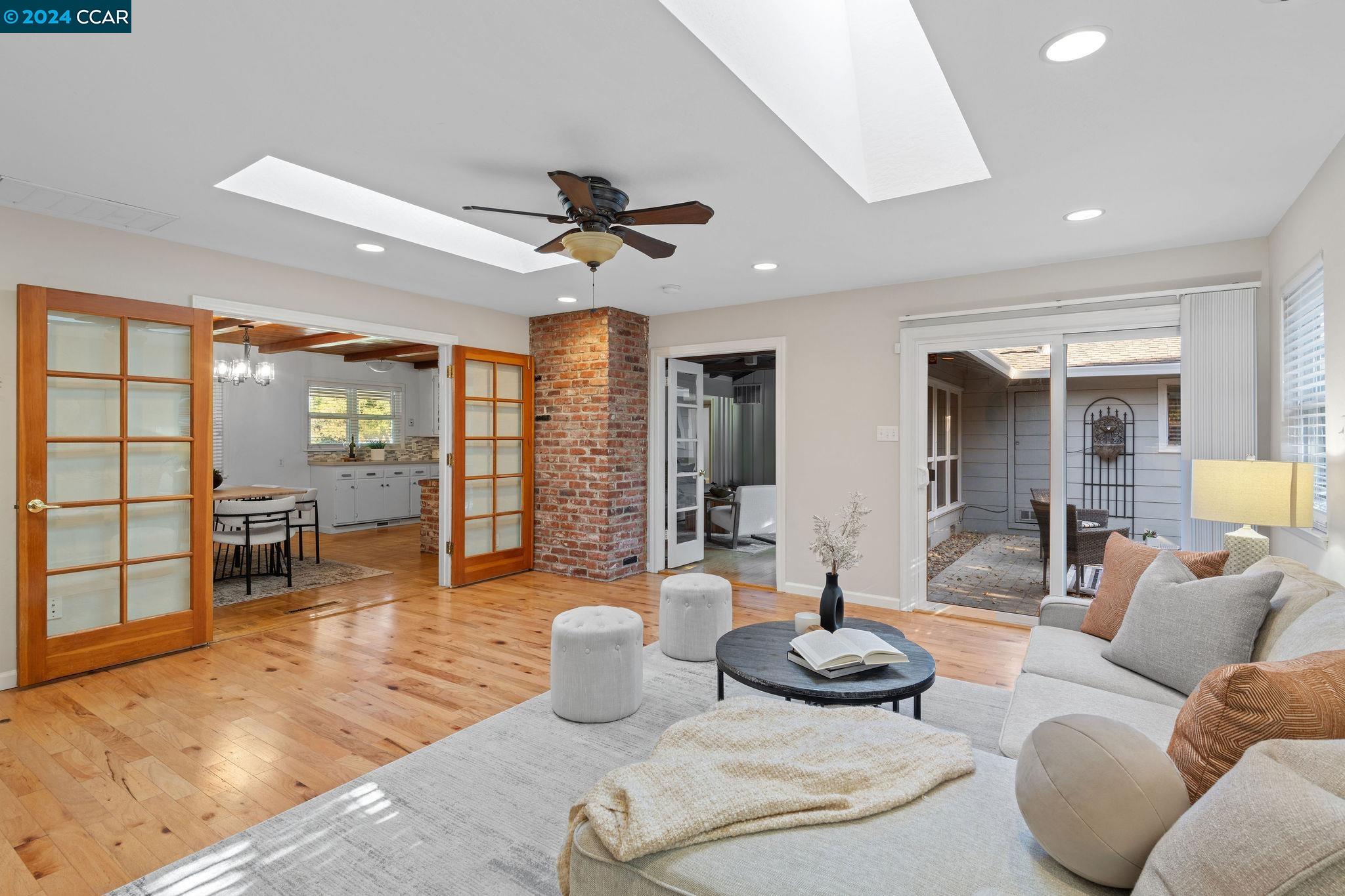 1195 Elmwood Dr
