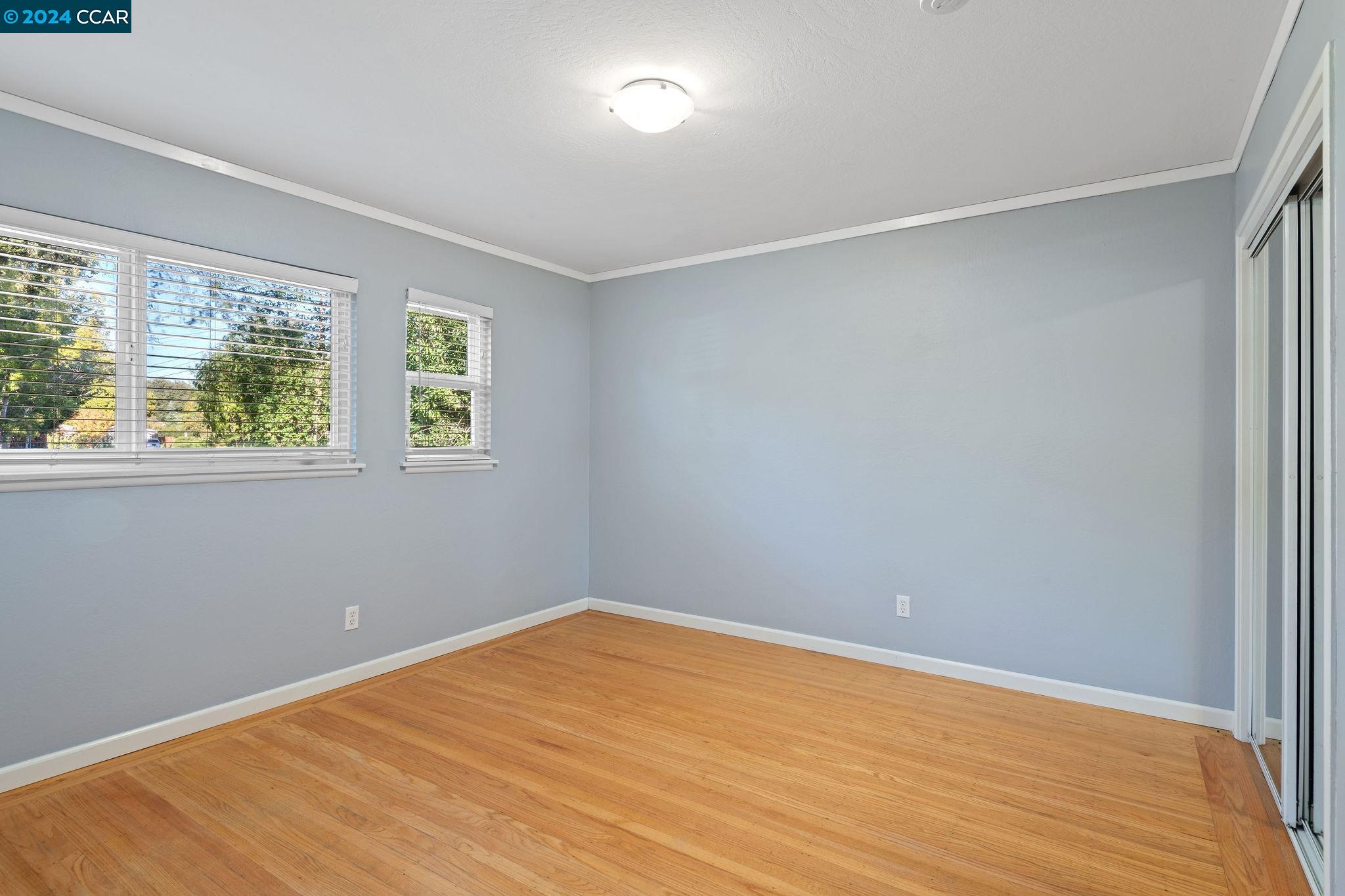 1195 Elmwood Dr